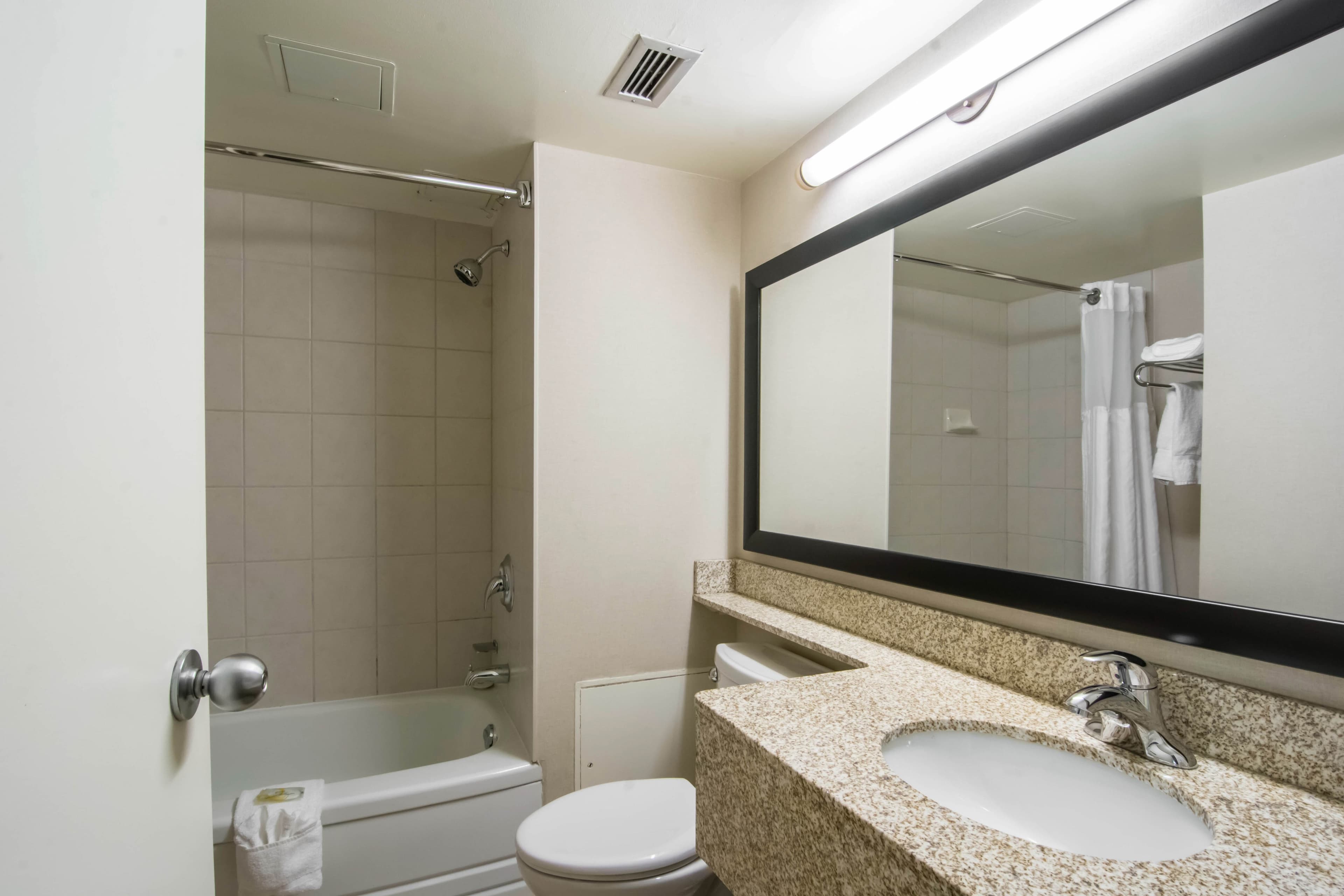Quality Inn & Suites Yellowknife - Image 4