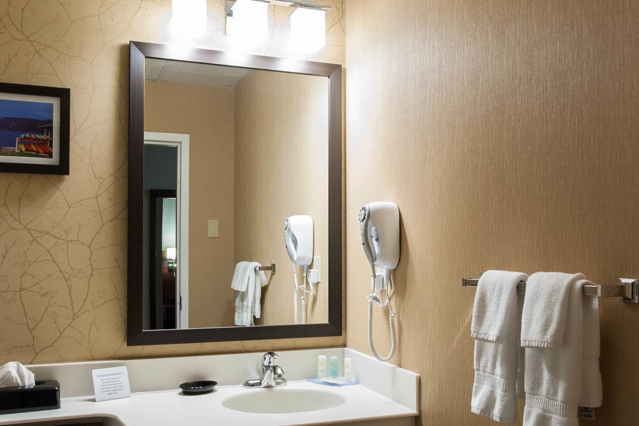 Quality Hotel & Suites — 21