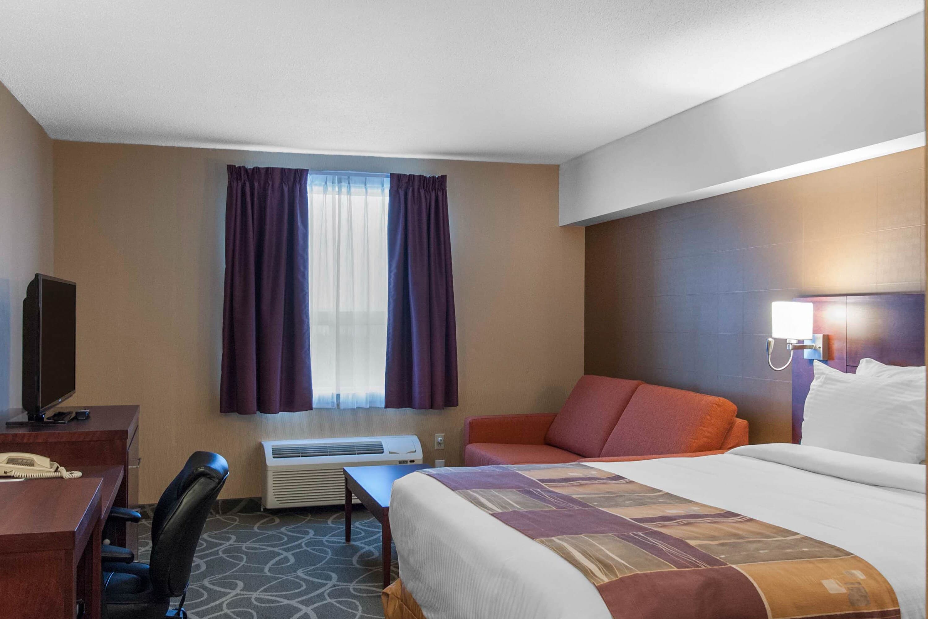 Quality Hotel & Suites — 19