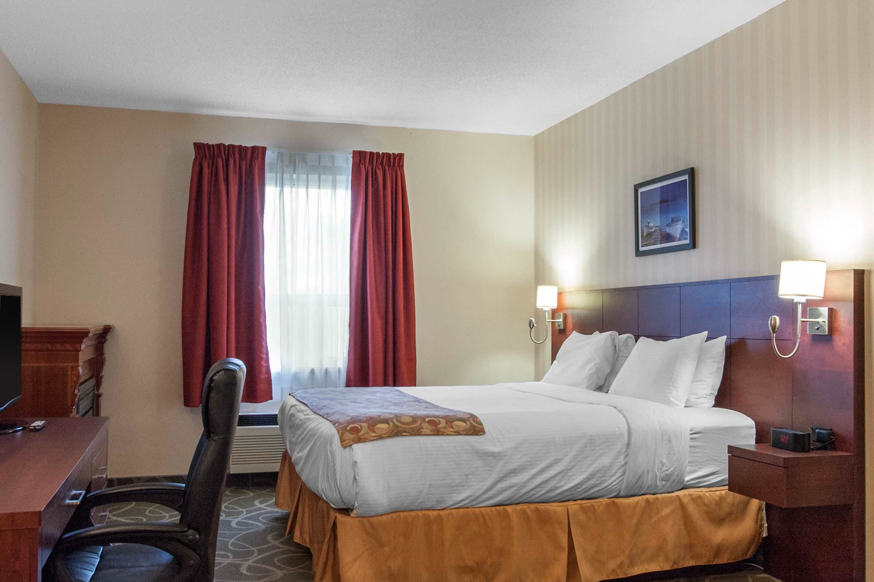 Quality Hotel & Suites — 30
