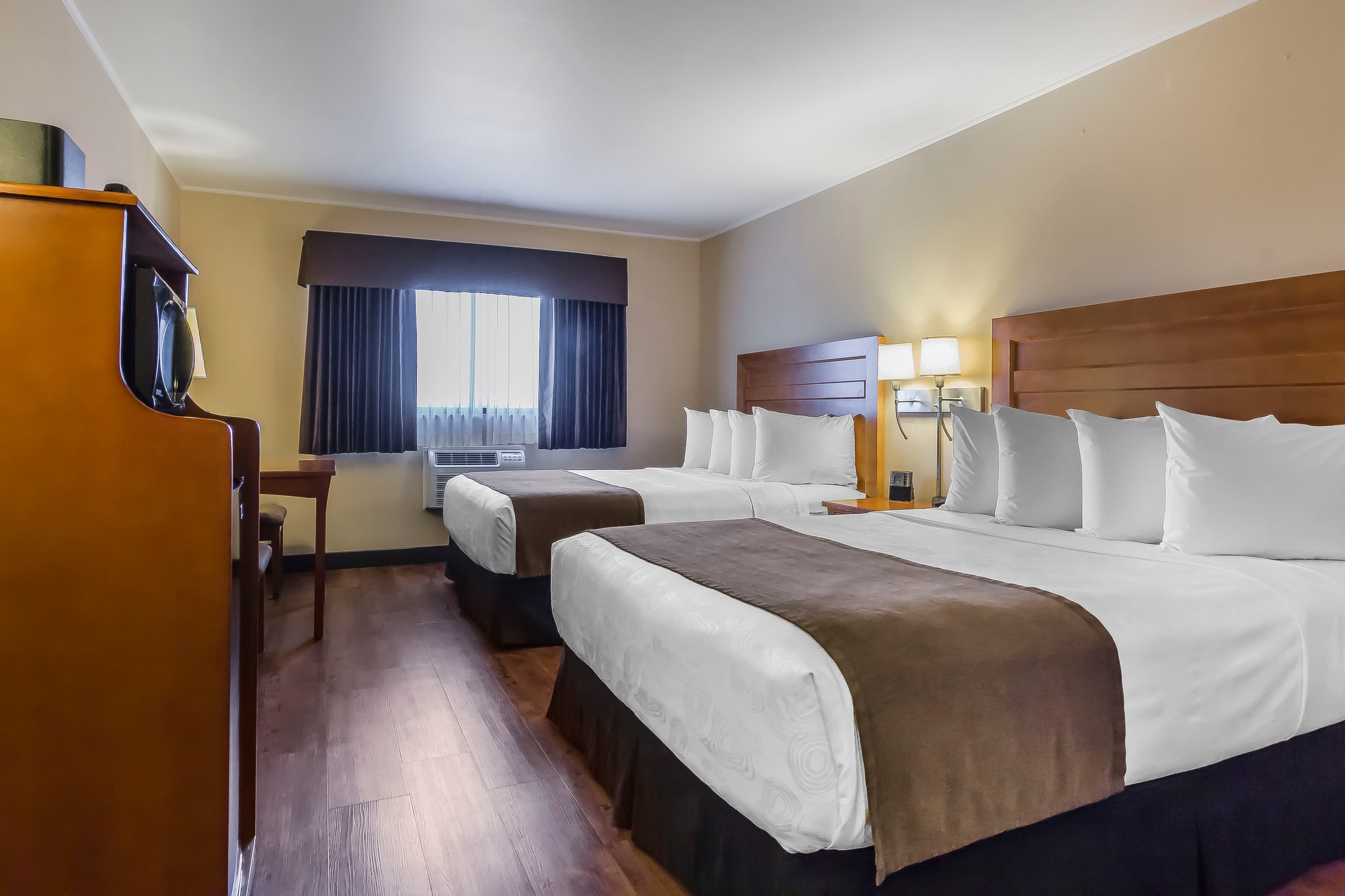 Quality Inn & Suites — 6