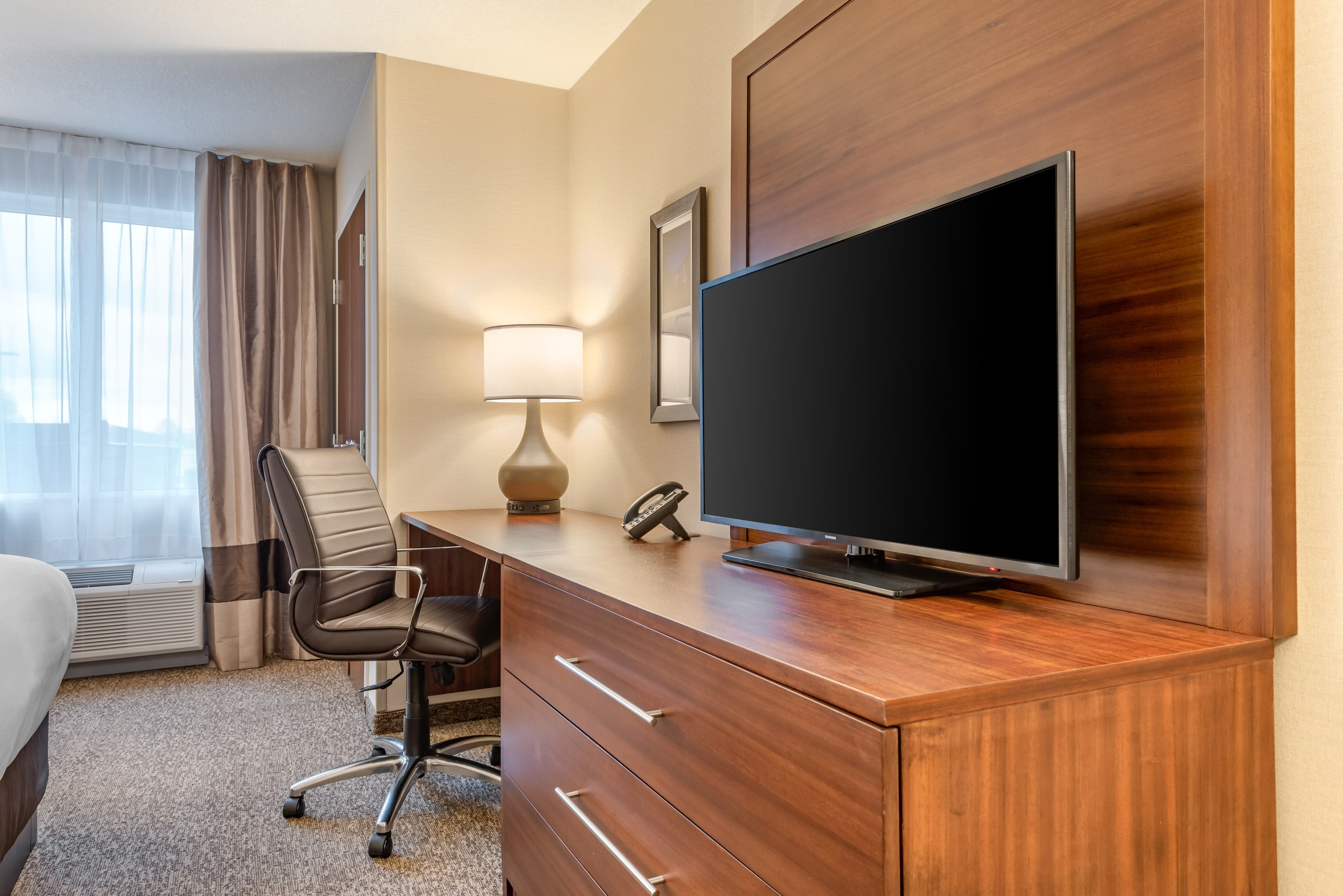 Comfort Inn & Suites — 11