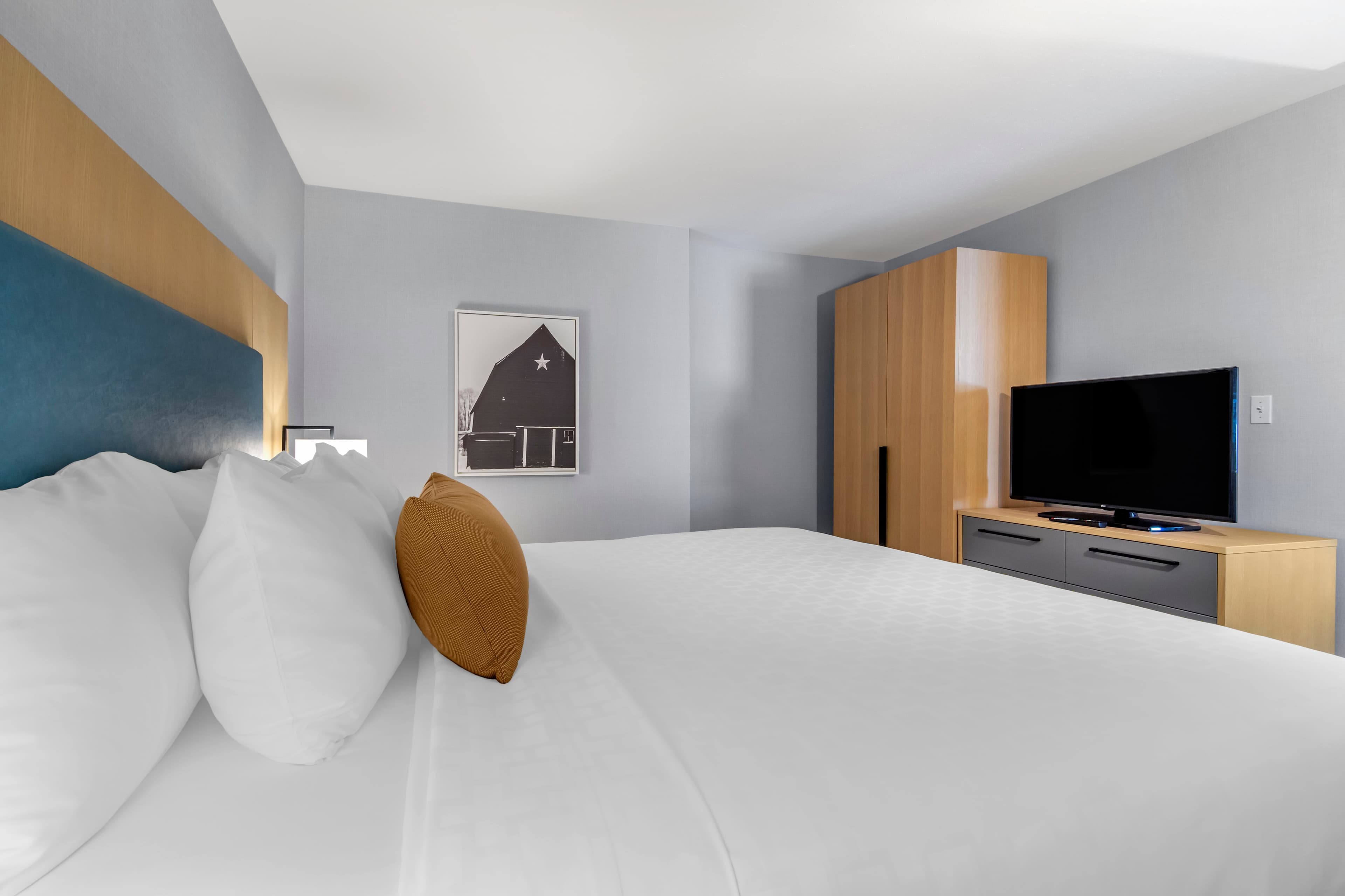 Clarion Hotel & Conference Centre — 27