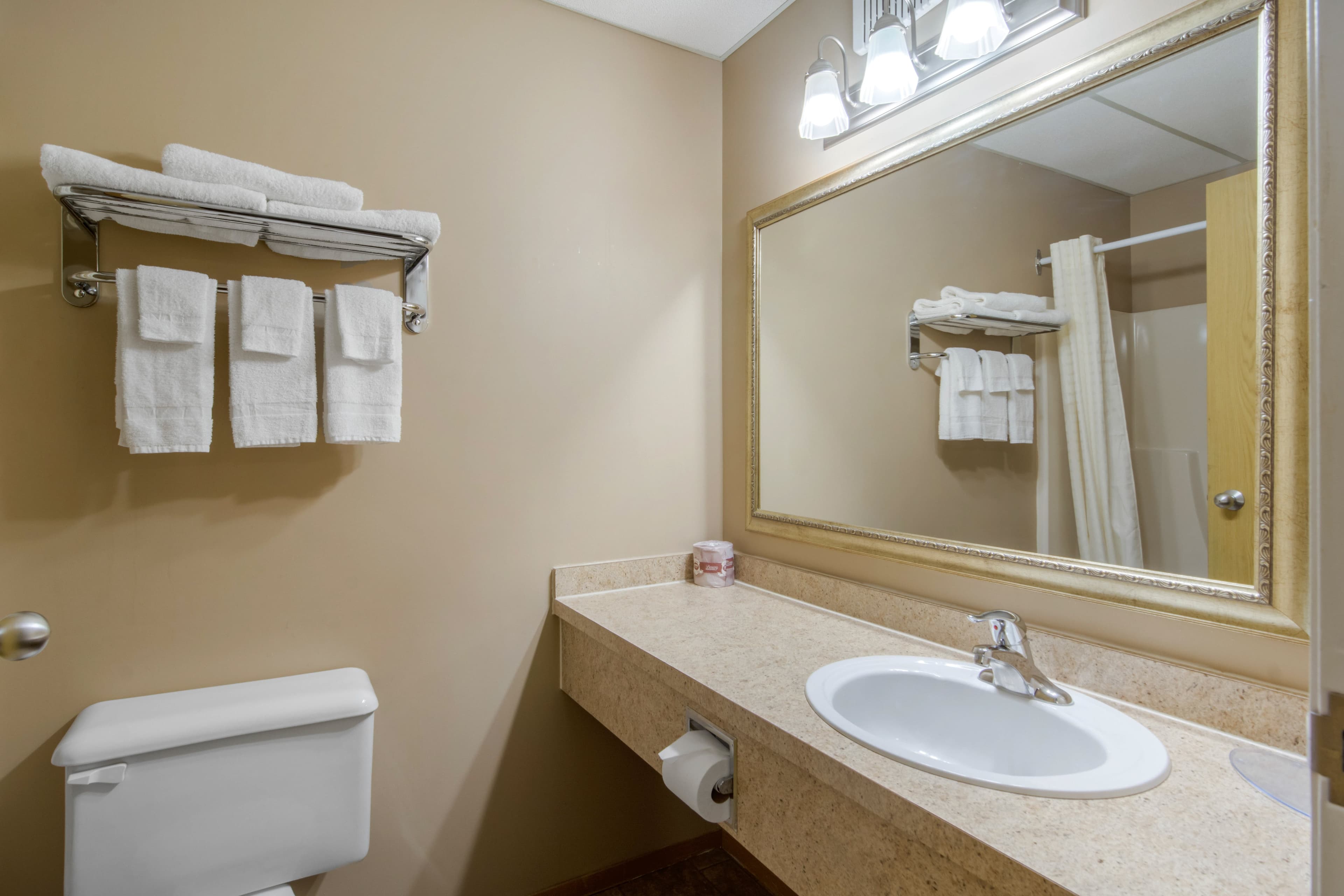 Econo Lodge — 12