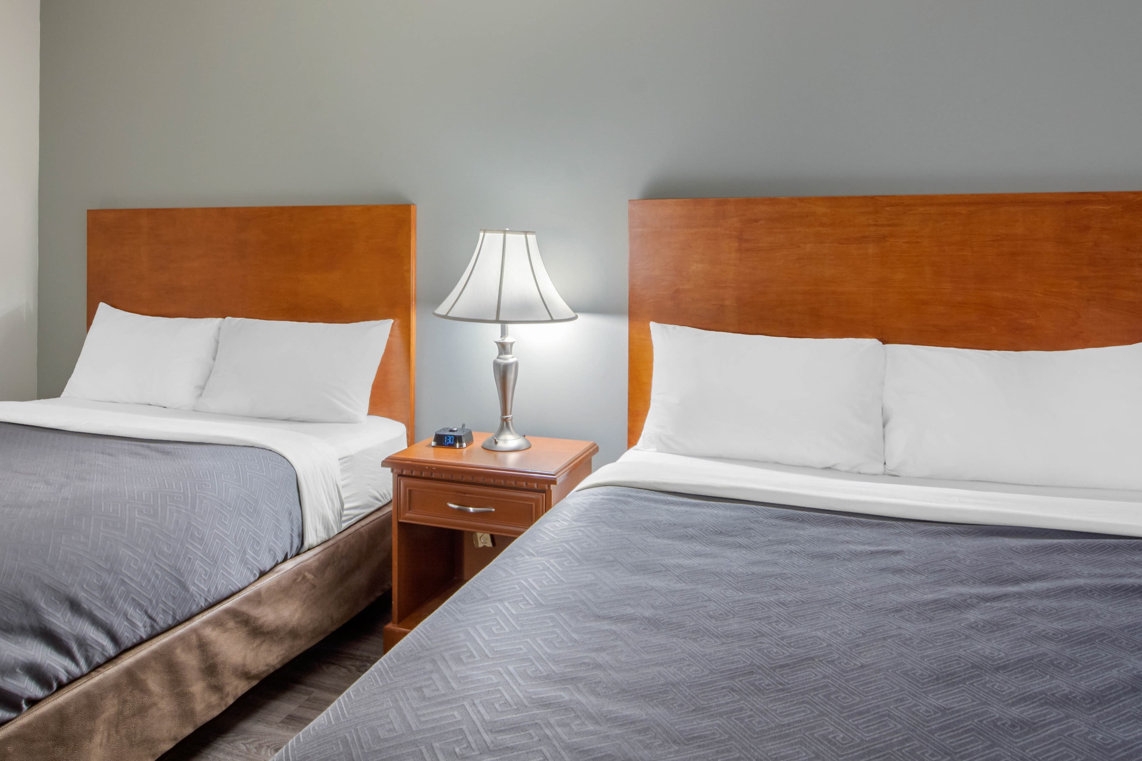Econo Lodge — 21