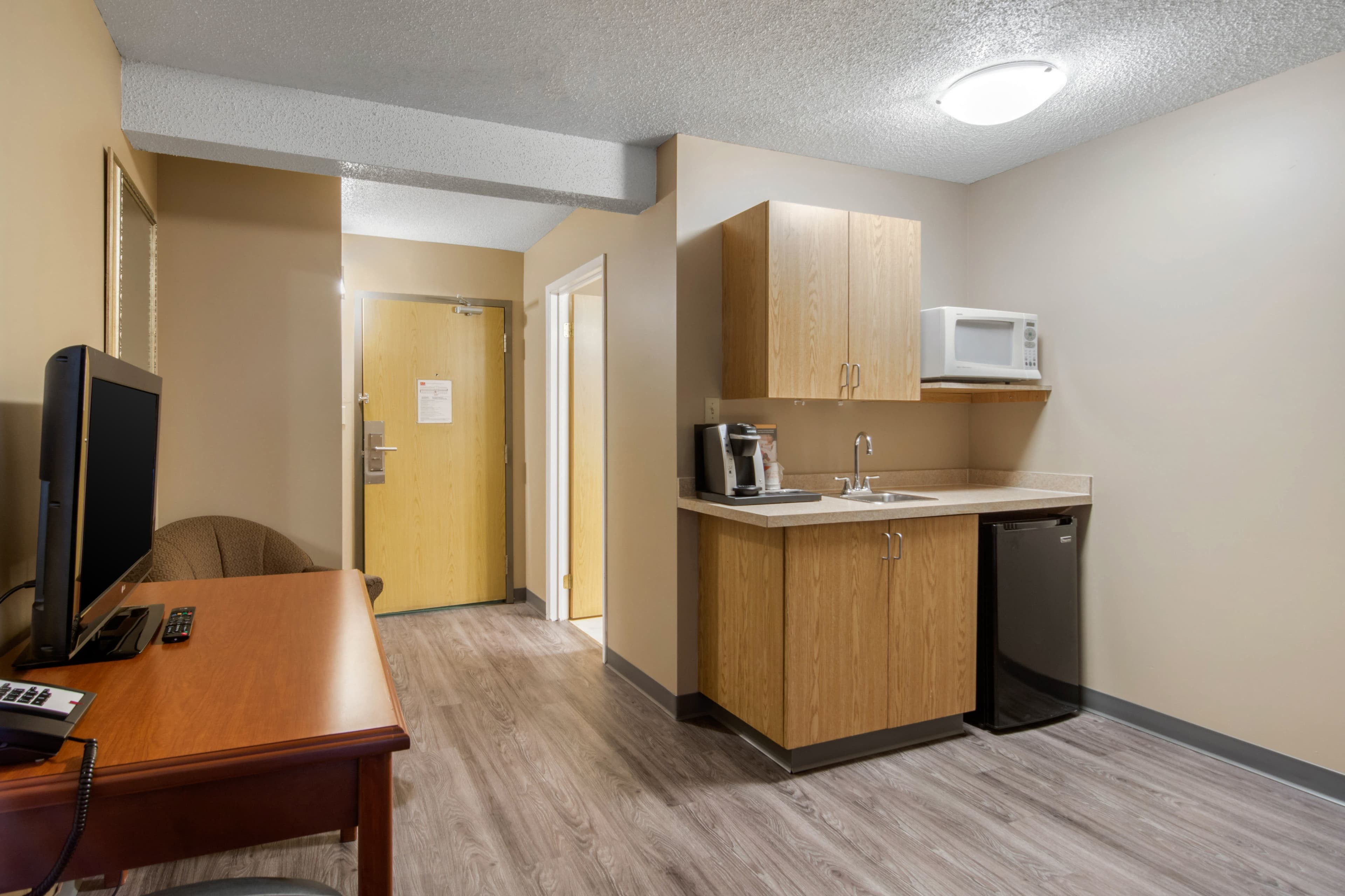 Econo Lodge — 25