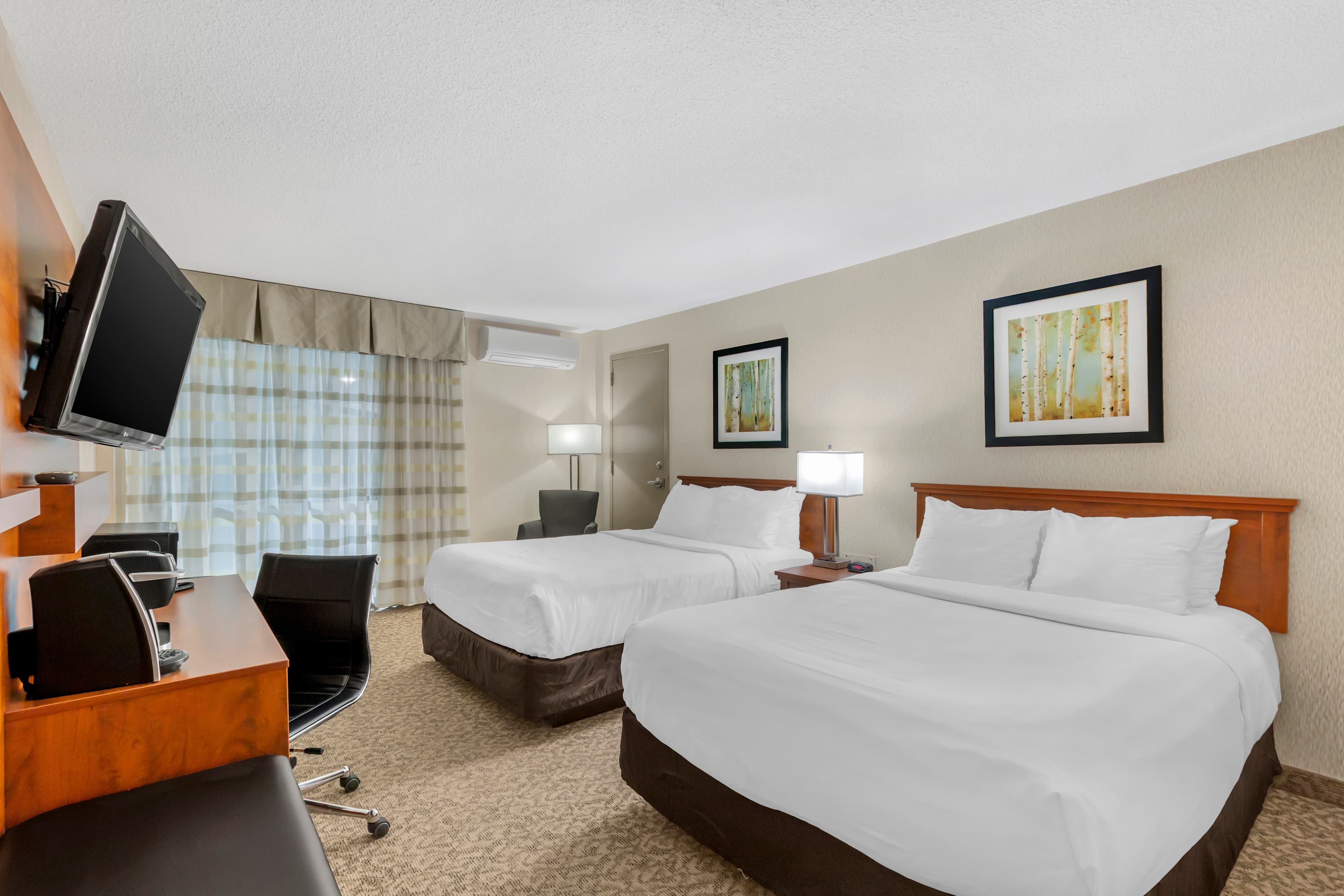 Clarion Hotel & Suites — 6