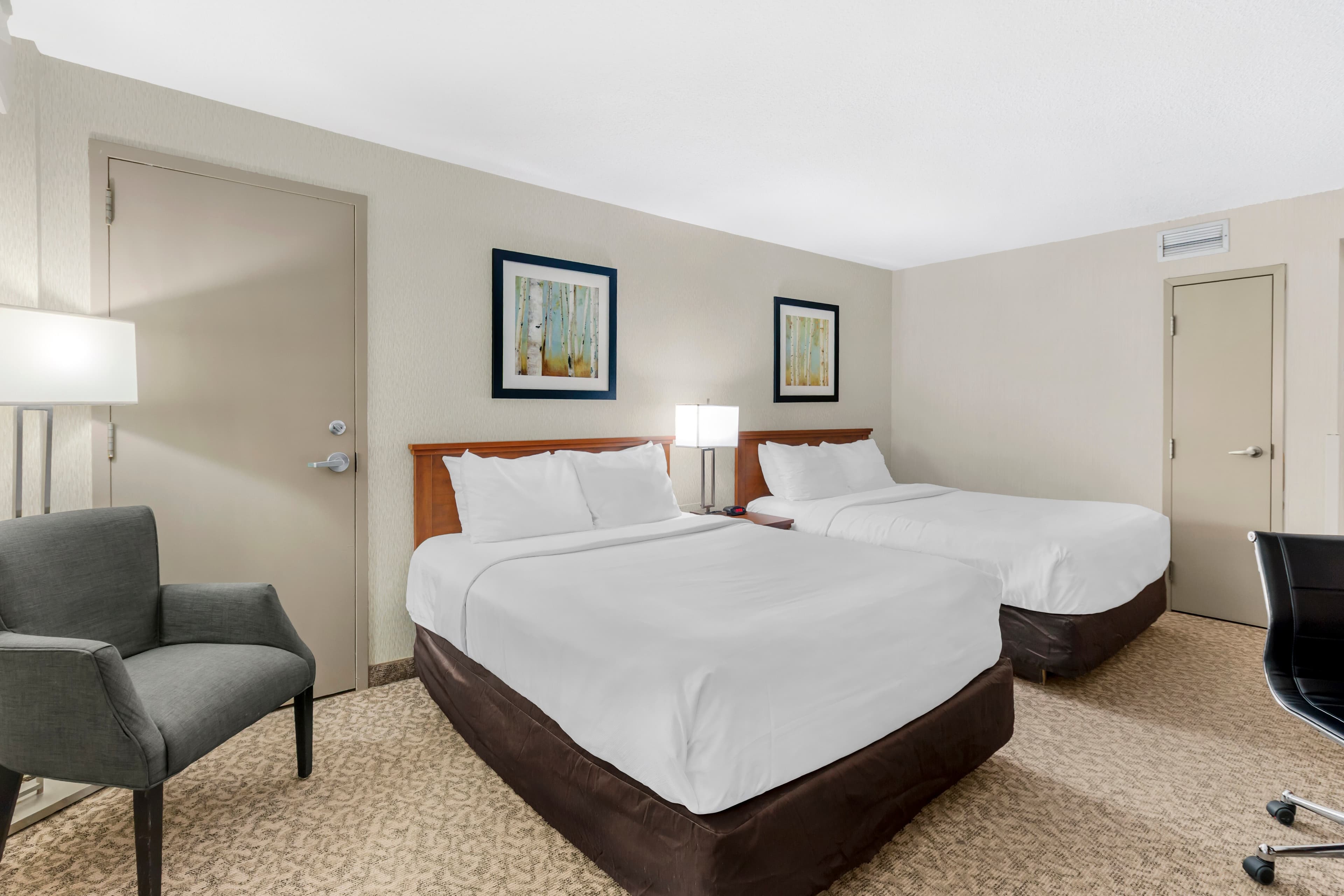 Clarion Hotel & Suites — 7