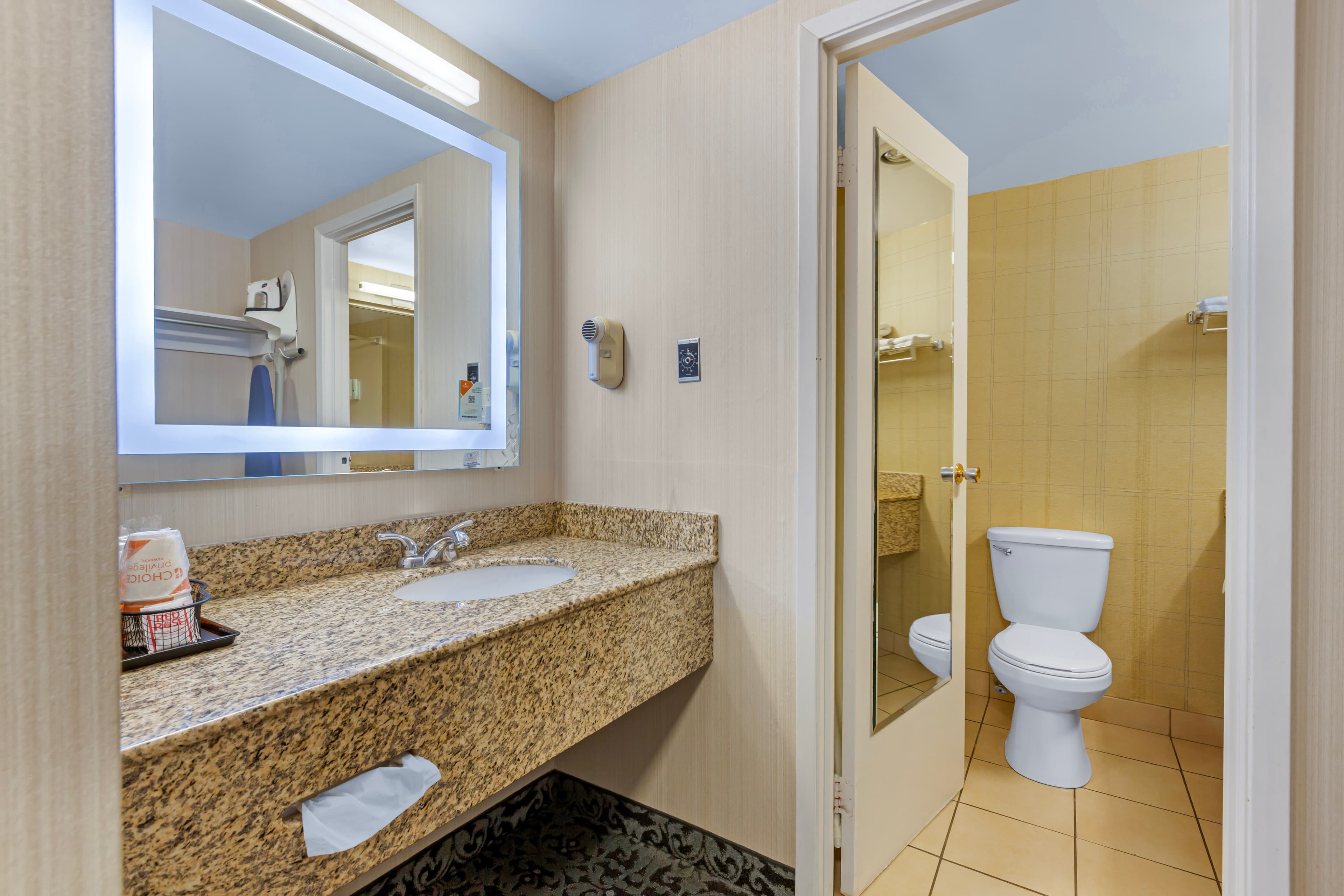 Quality Inn & Conference Centre - Image 5