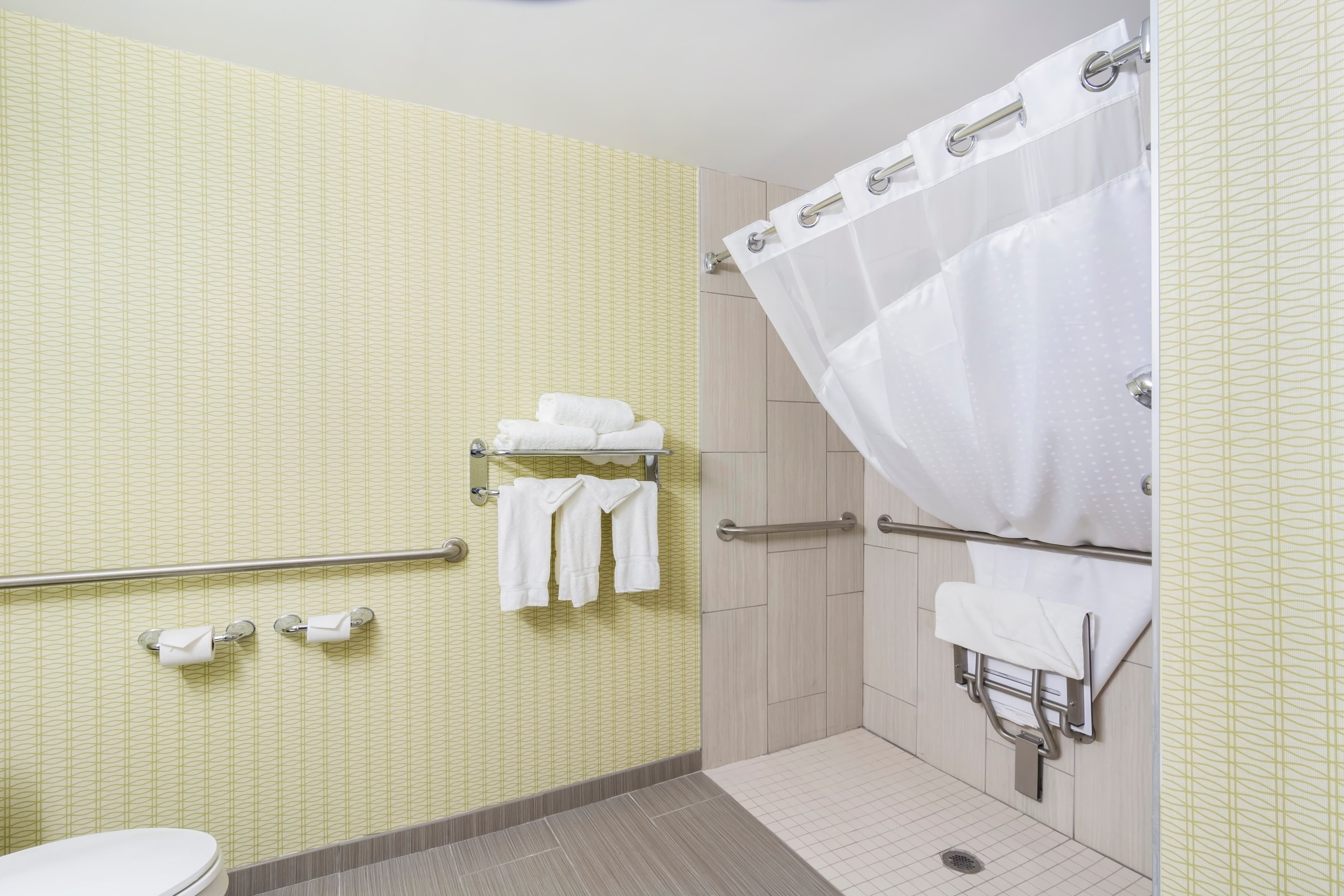Clarion Hotel & Conference Centre - Image 3
