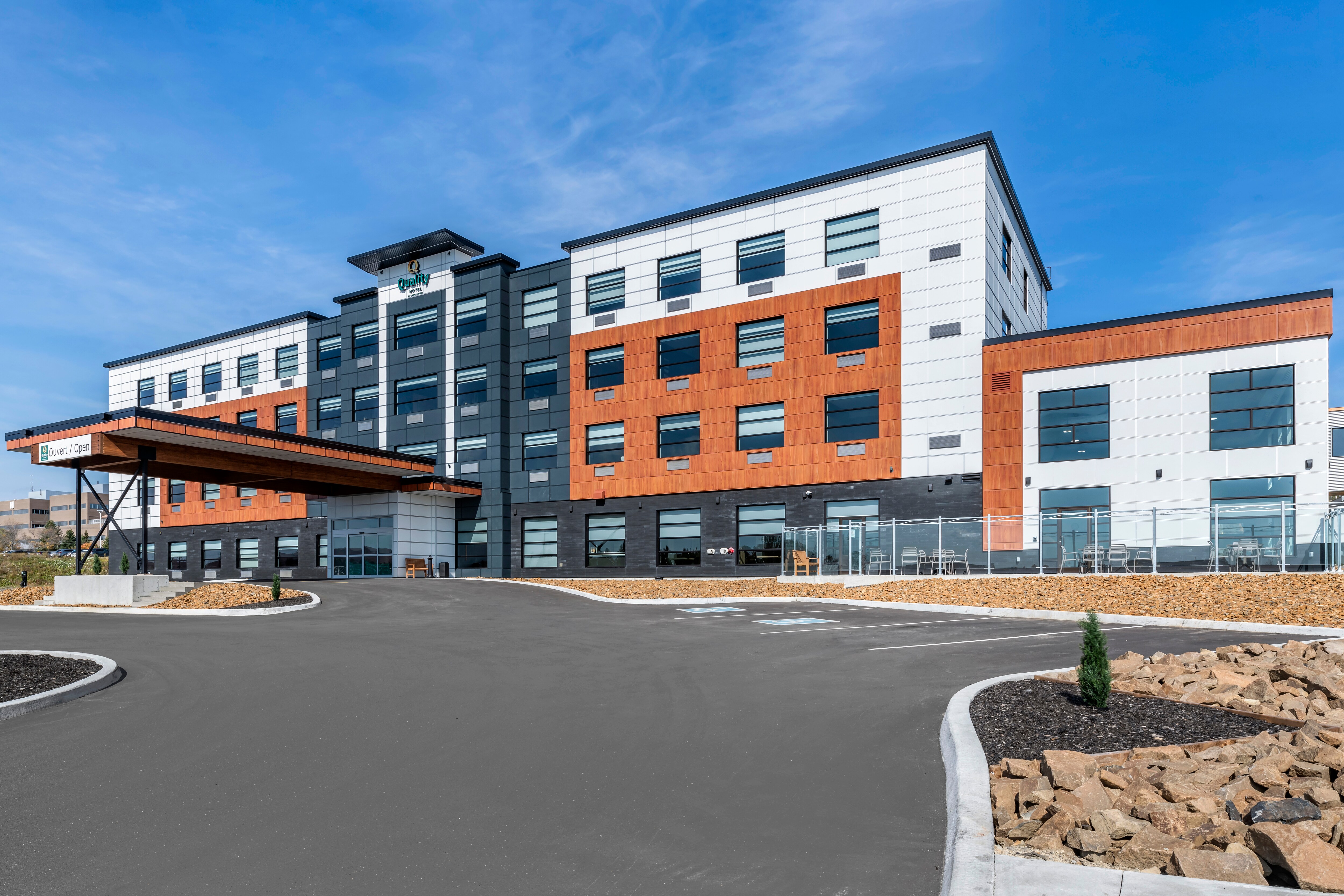 Quality Hotel & Conference Centre - Image 1