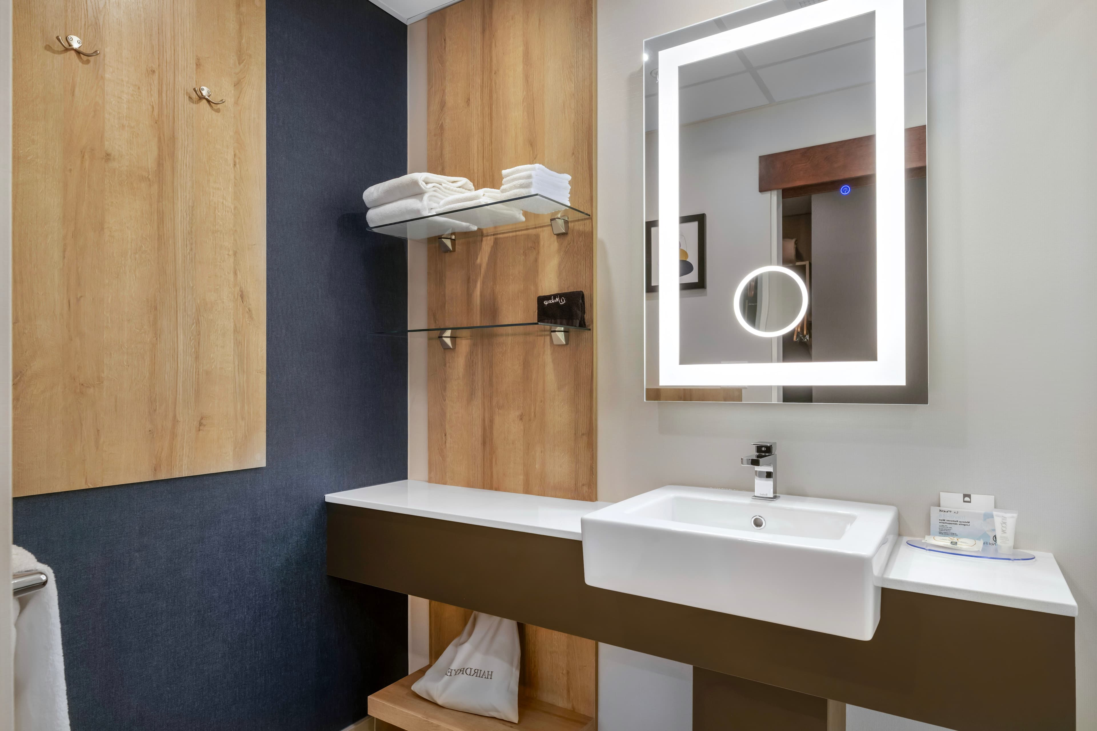Quality Hotel & Conference Centre — 12