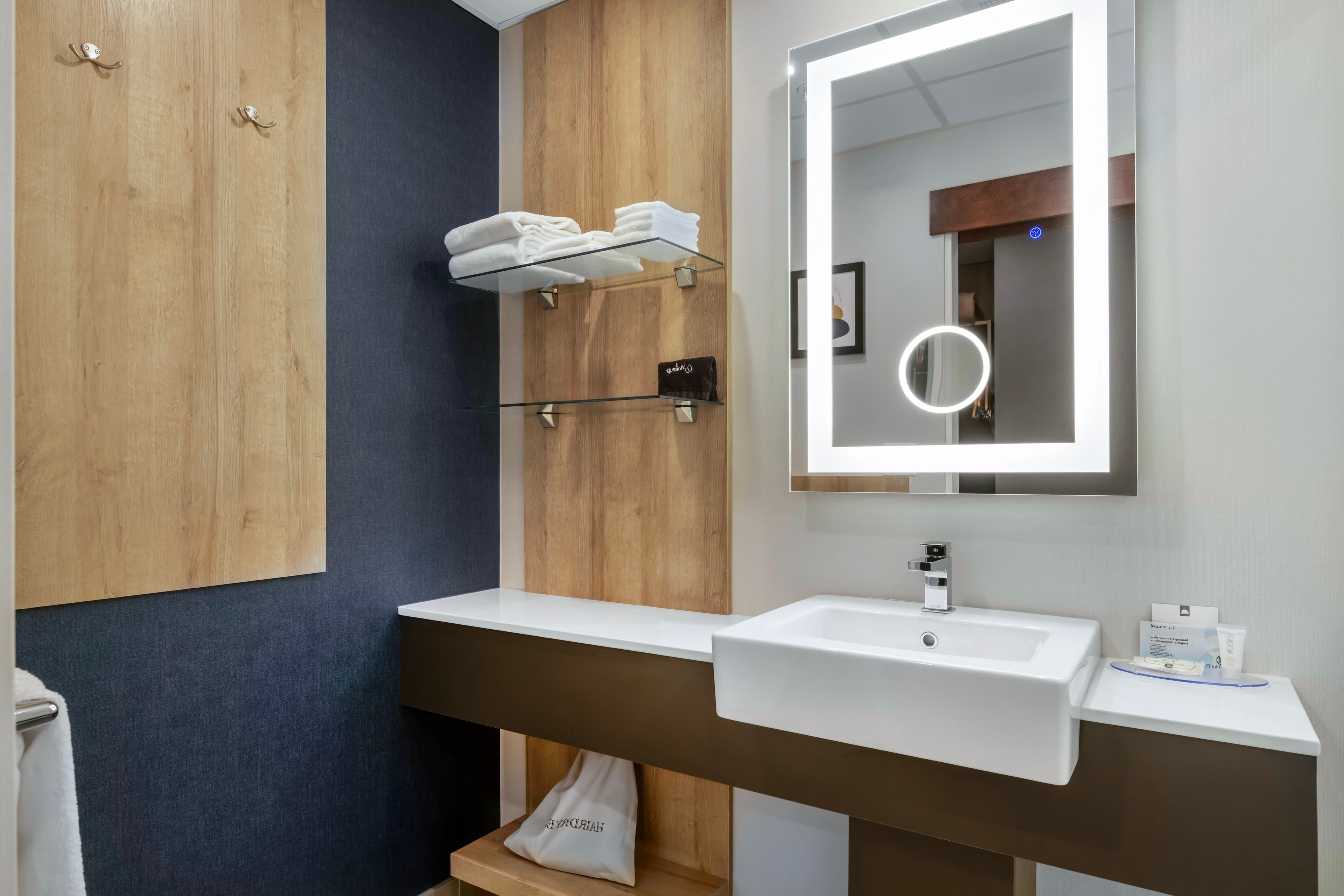 Quality Hotel & Conference Centre — 21