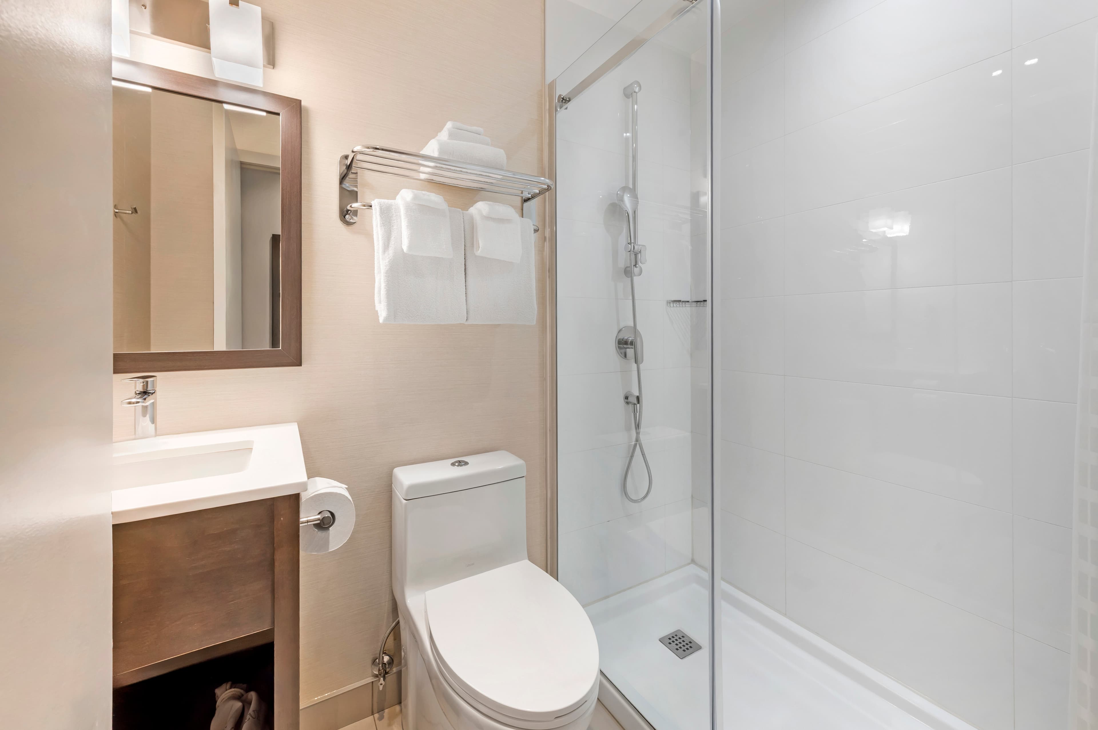 Quality Inn Centre-Ville - Image 5