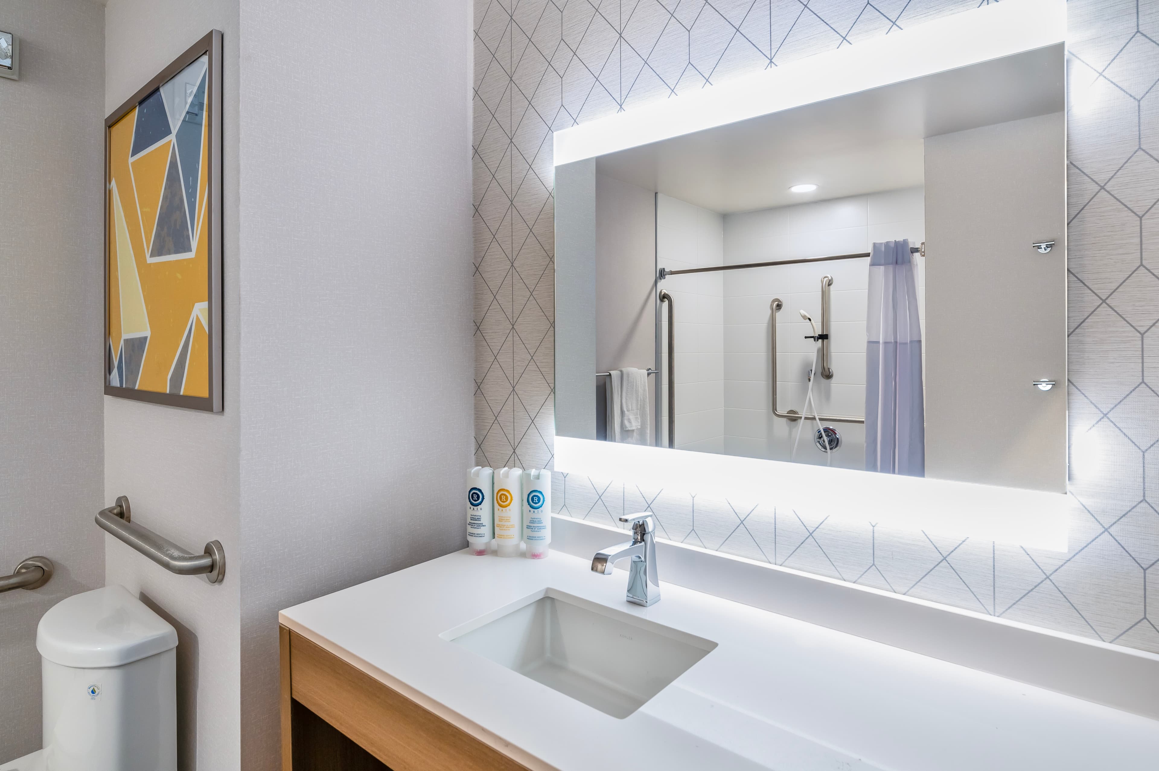Comfort Inn & Suites — 6