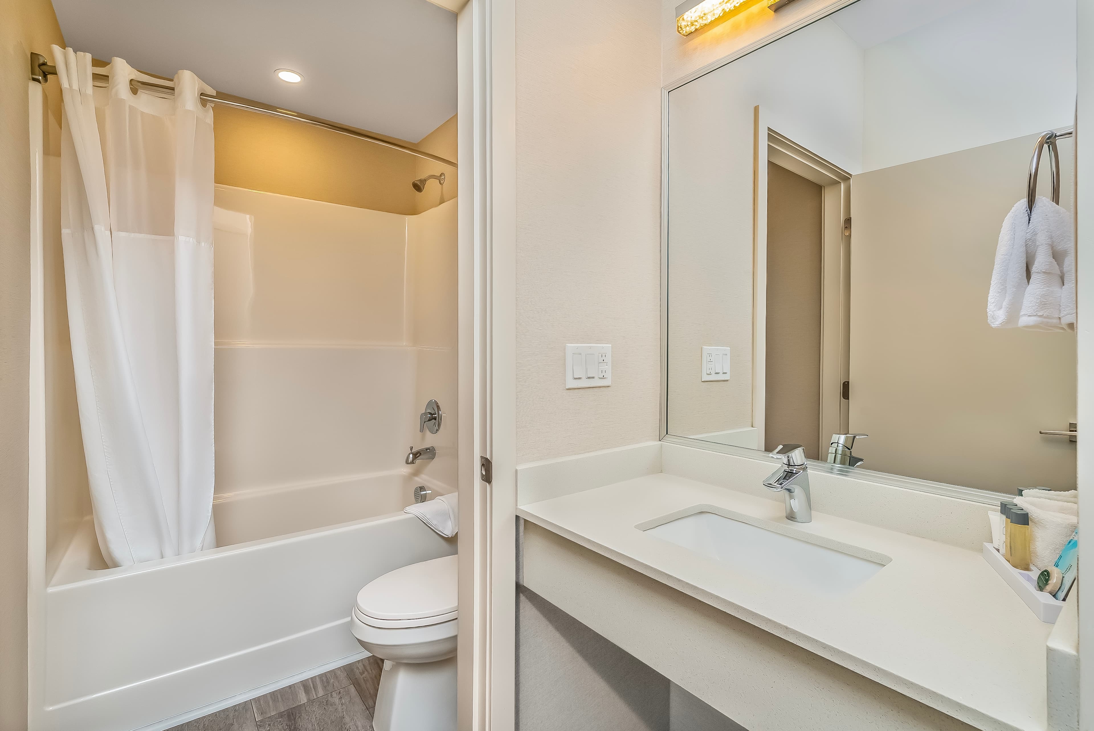 The Hue Hotel, an Ascend Collection Hotel — 13