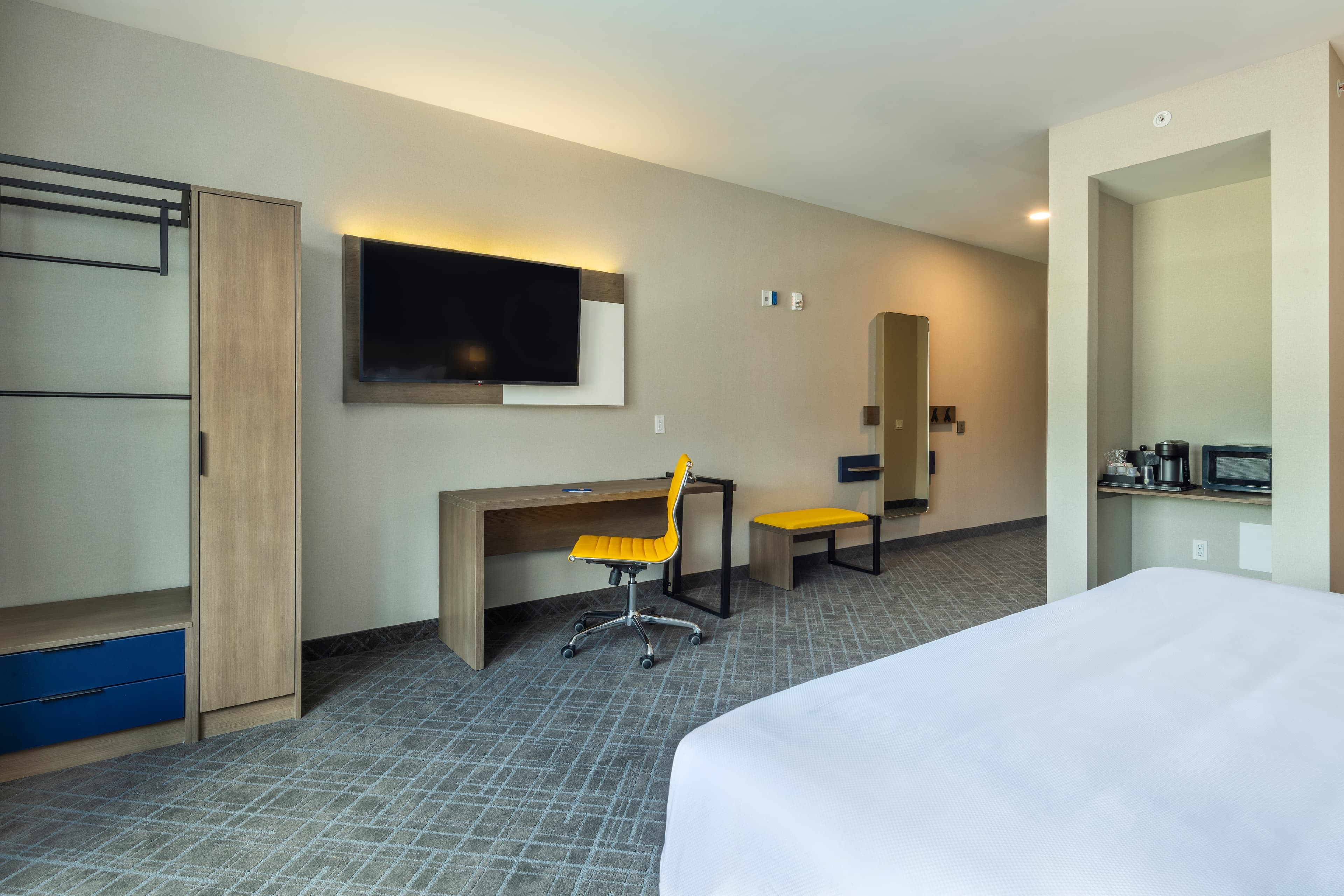 Comfort Inn & Suites — 11
