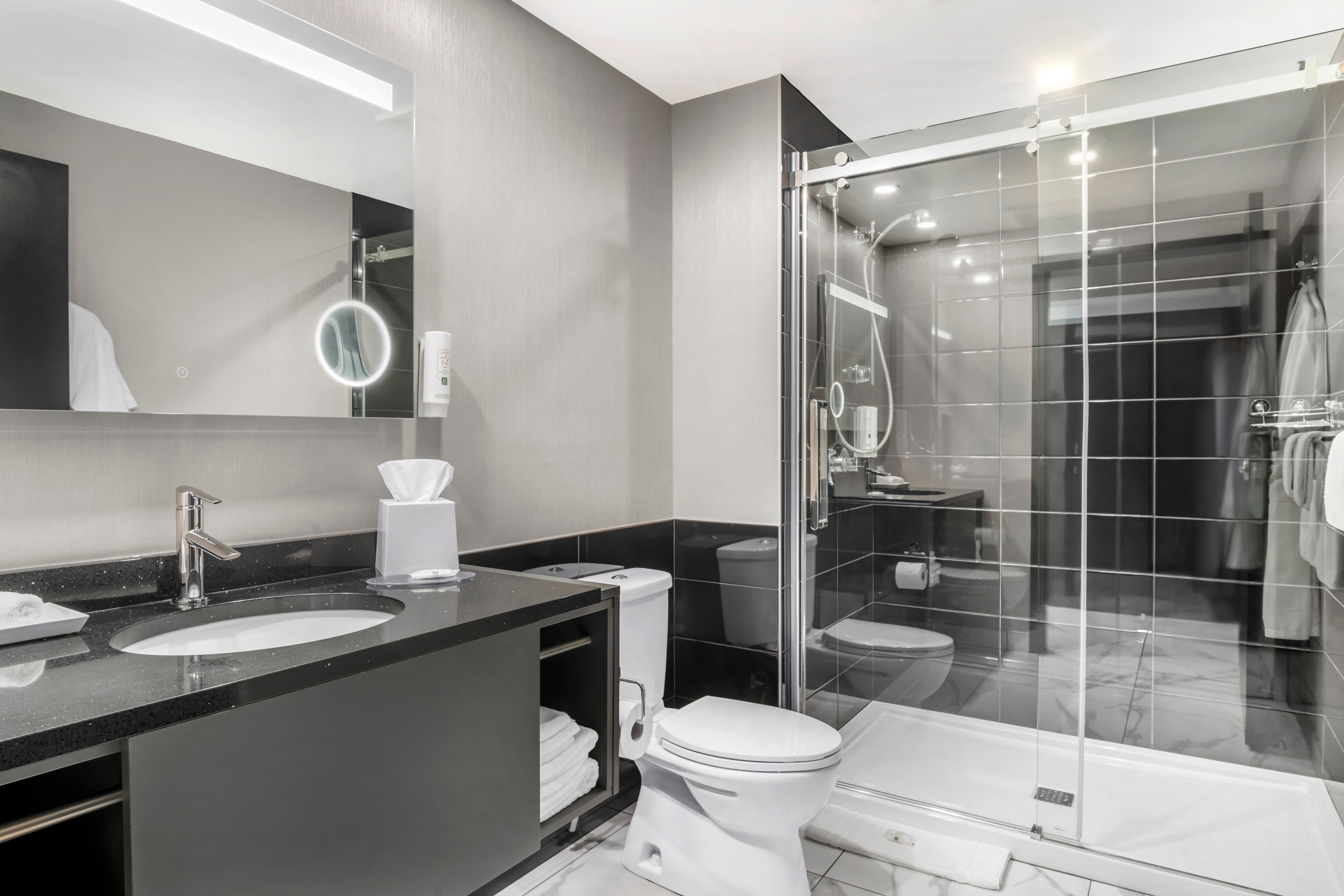 Quality Inn & Suites - Image 5