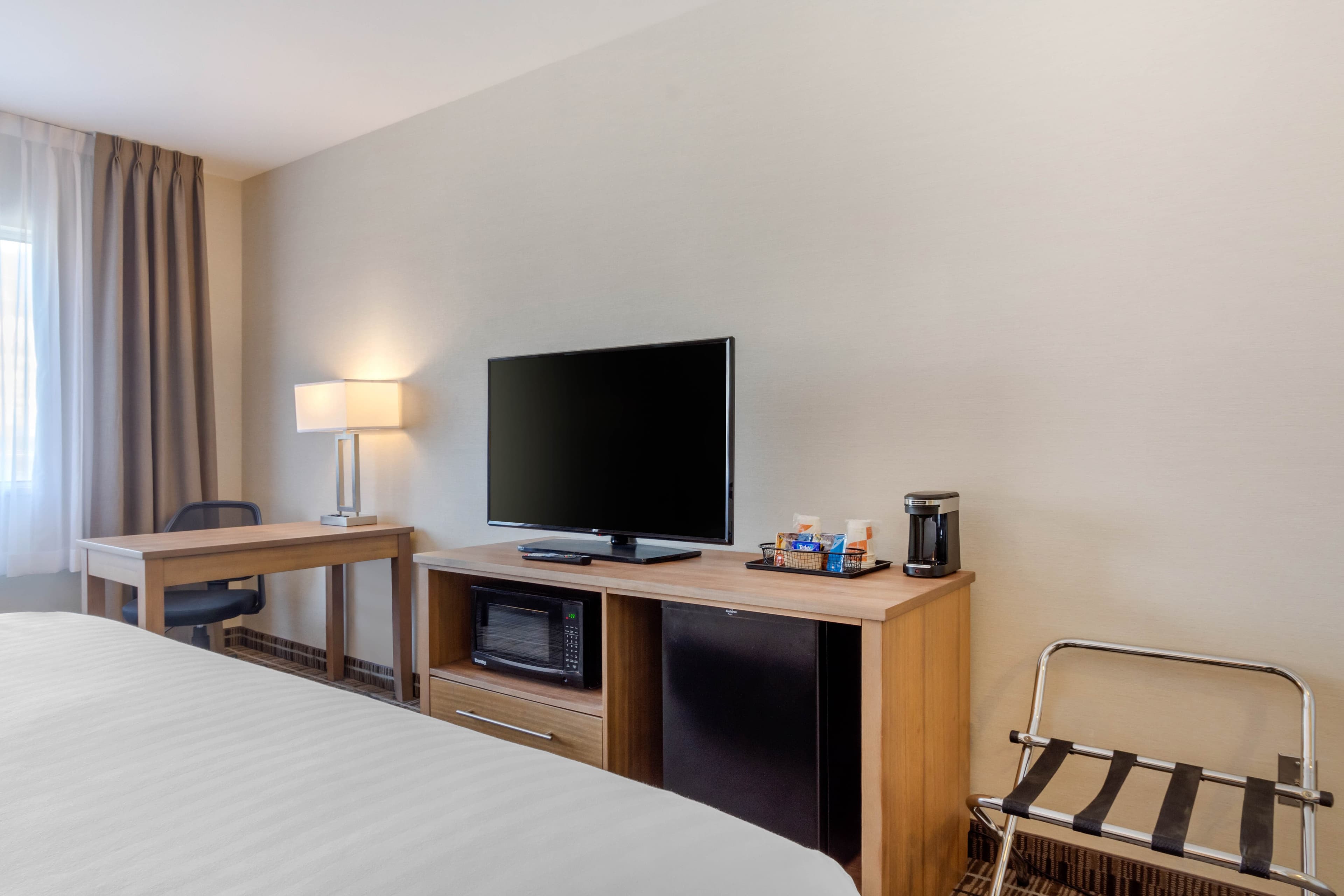 Quality Hotel - Image 5