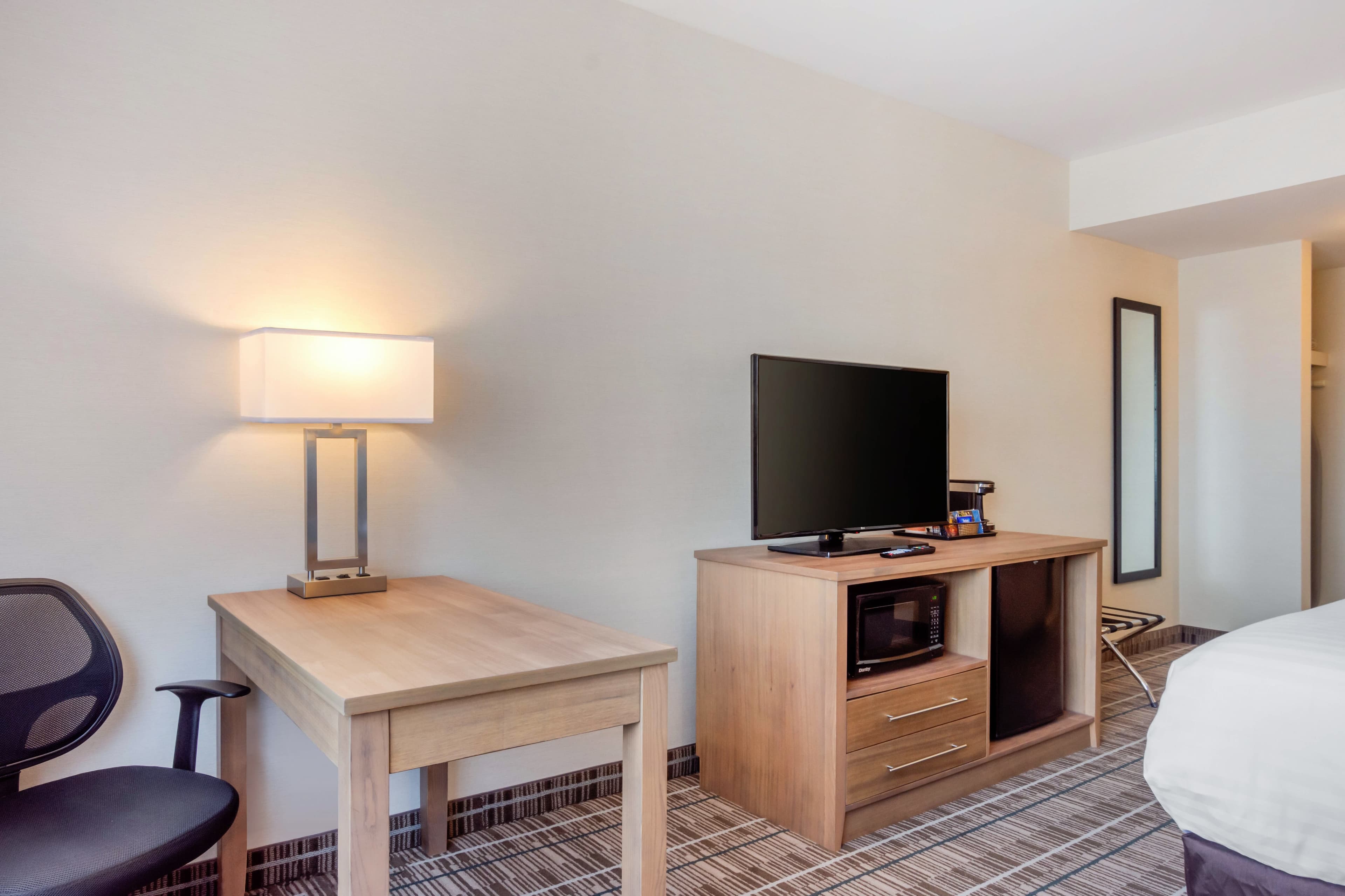 Quality Hotel — 7
