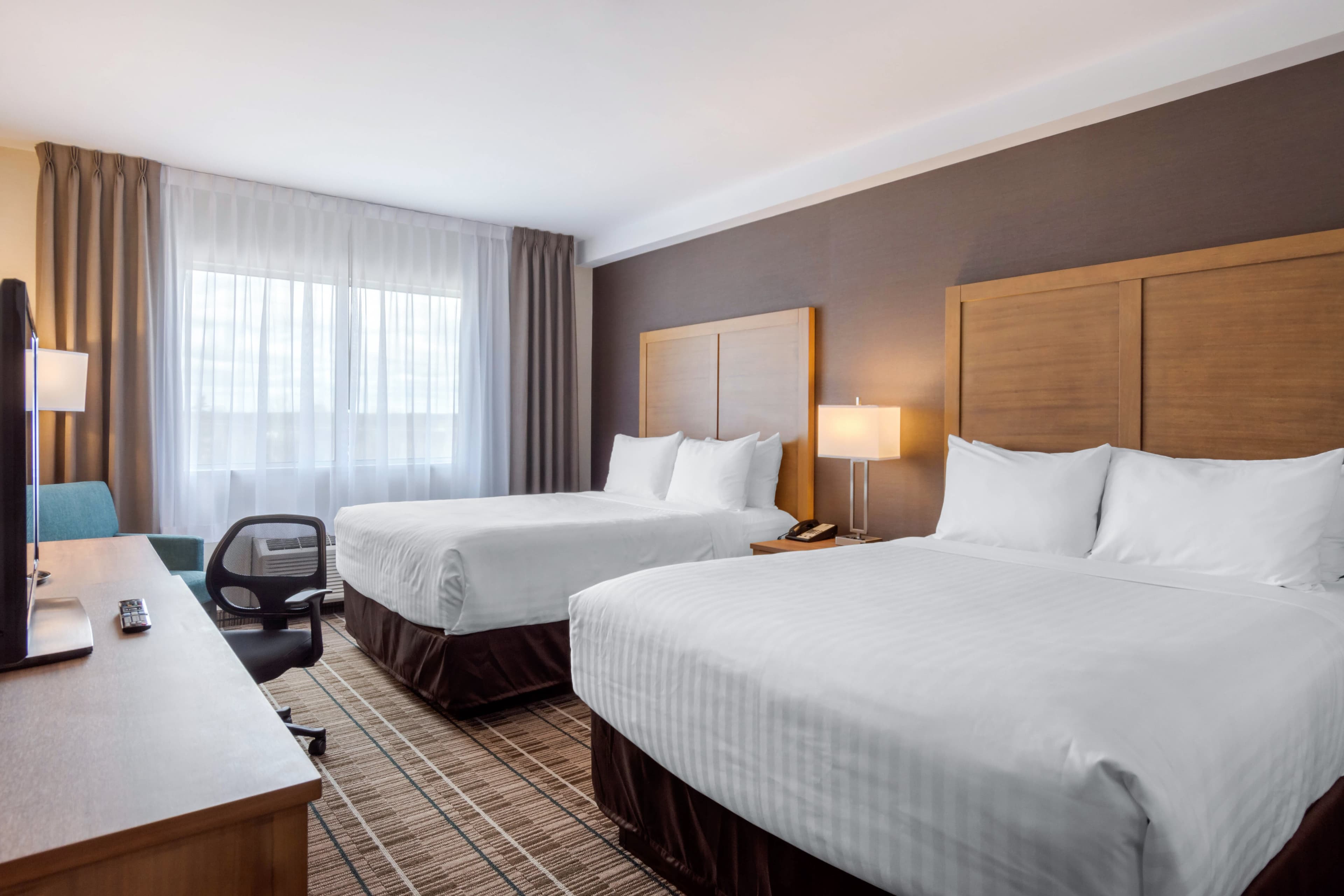 Quality Hotel - Image 1