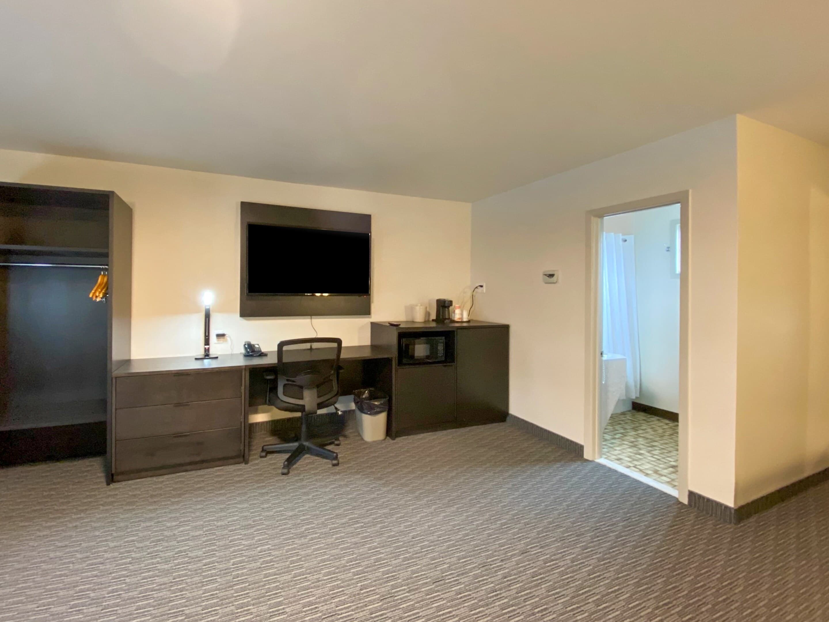 Rodeway Inn — 33