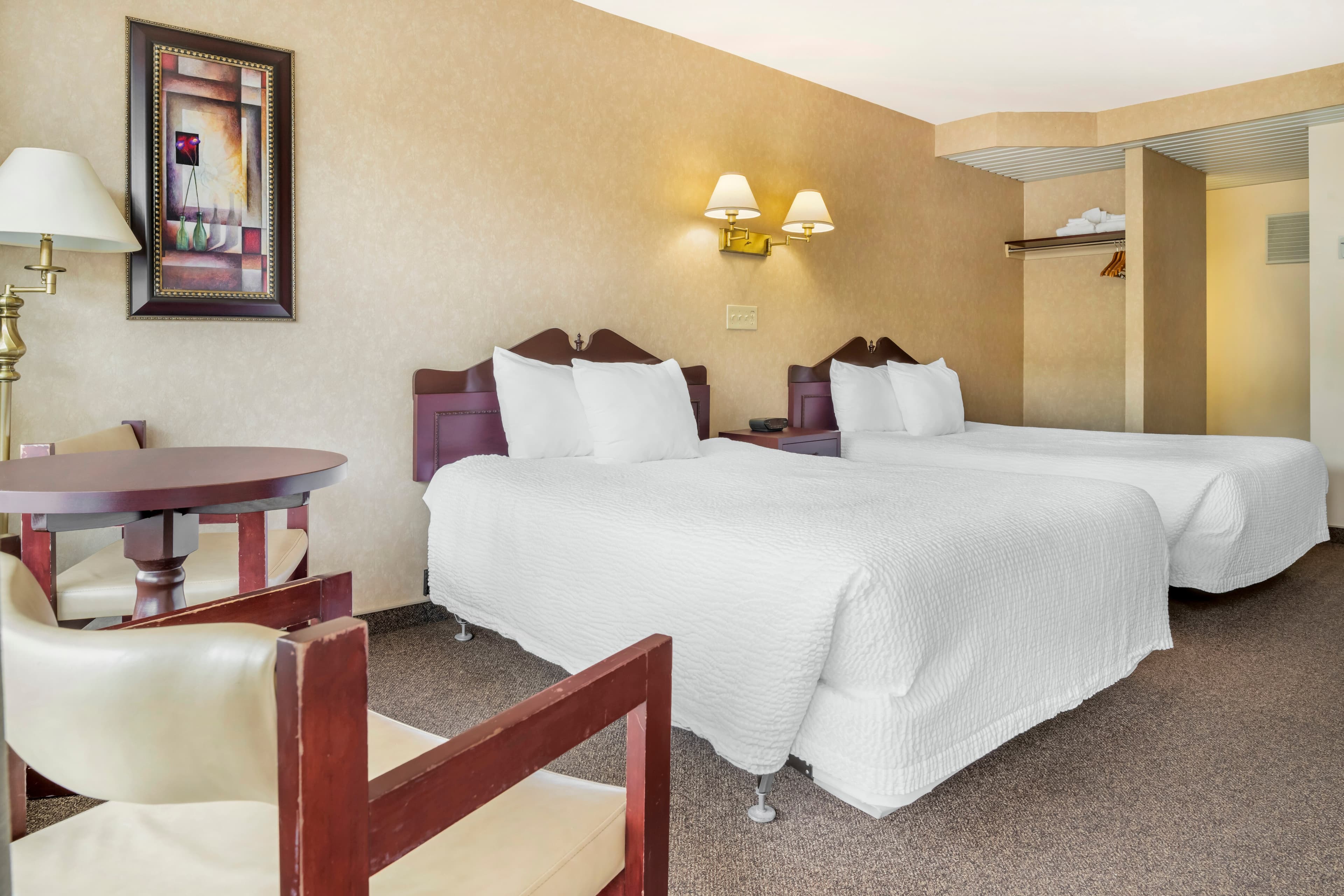 Rodeway Inn - Image 4