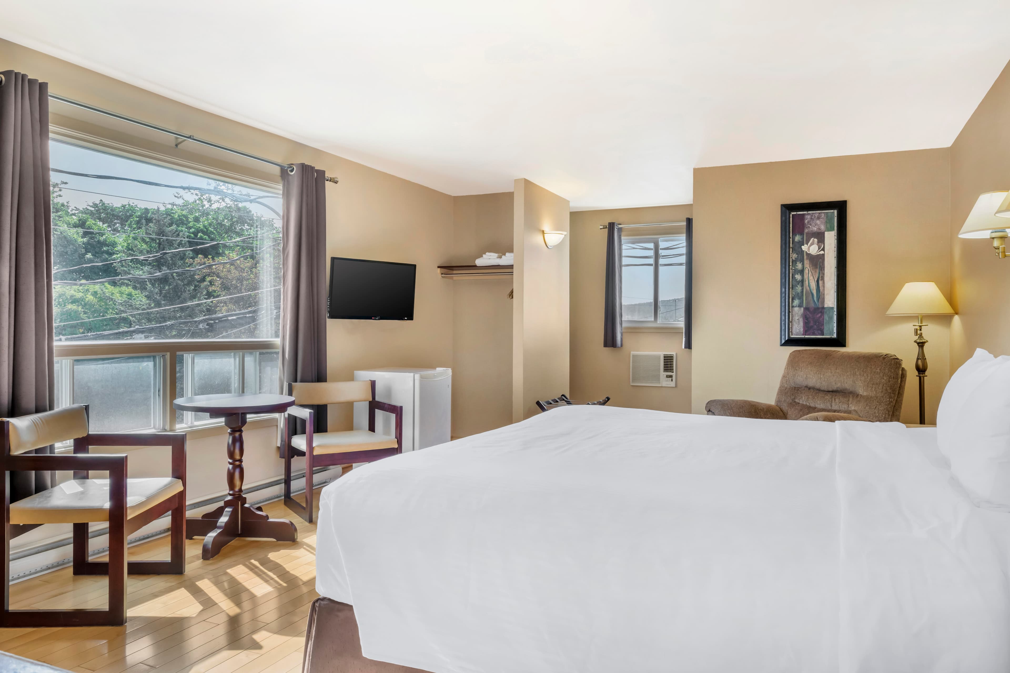 Rodeway Inn — 17