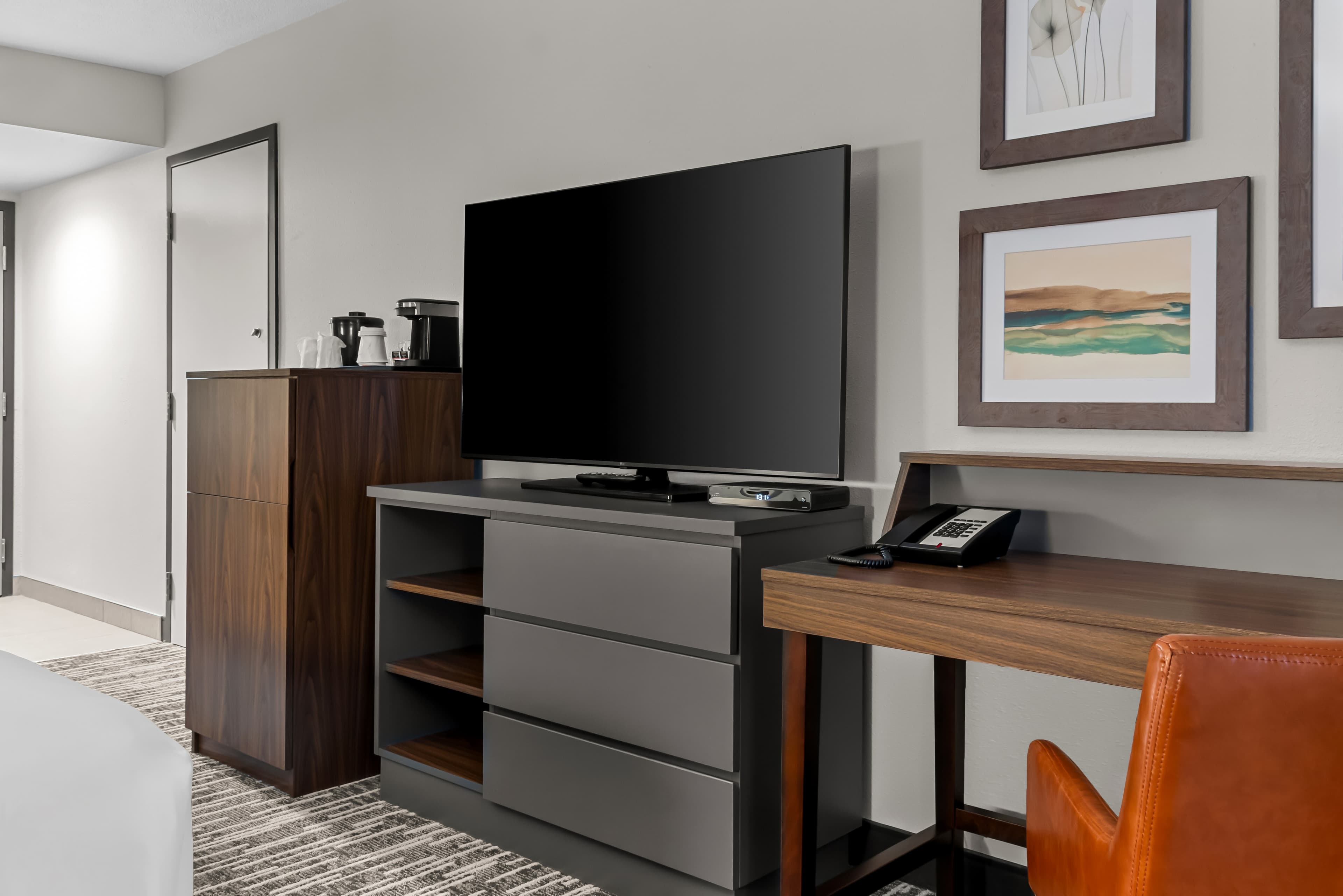 Country Inn & Suites by Radisson, Winnipeg, MB - Image 3