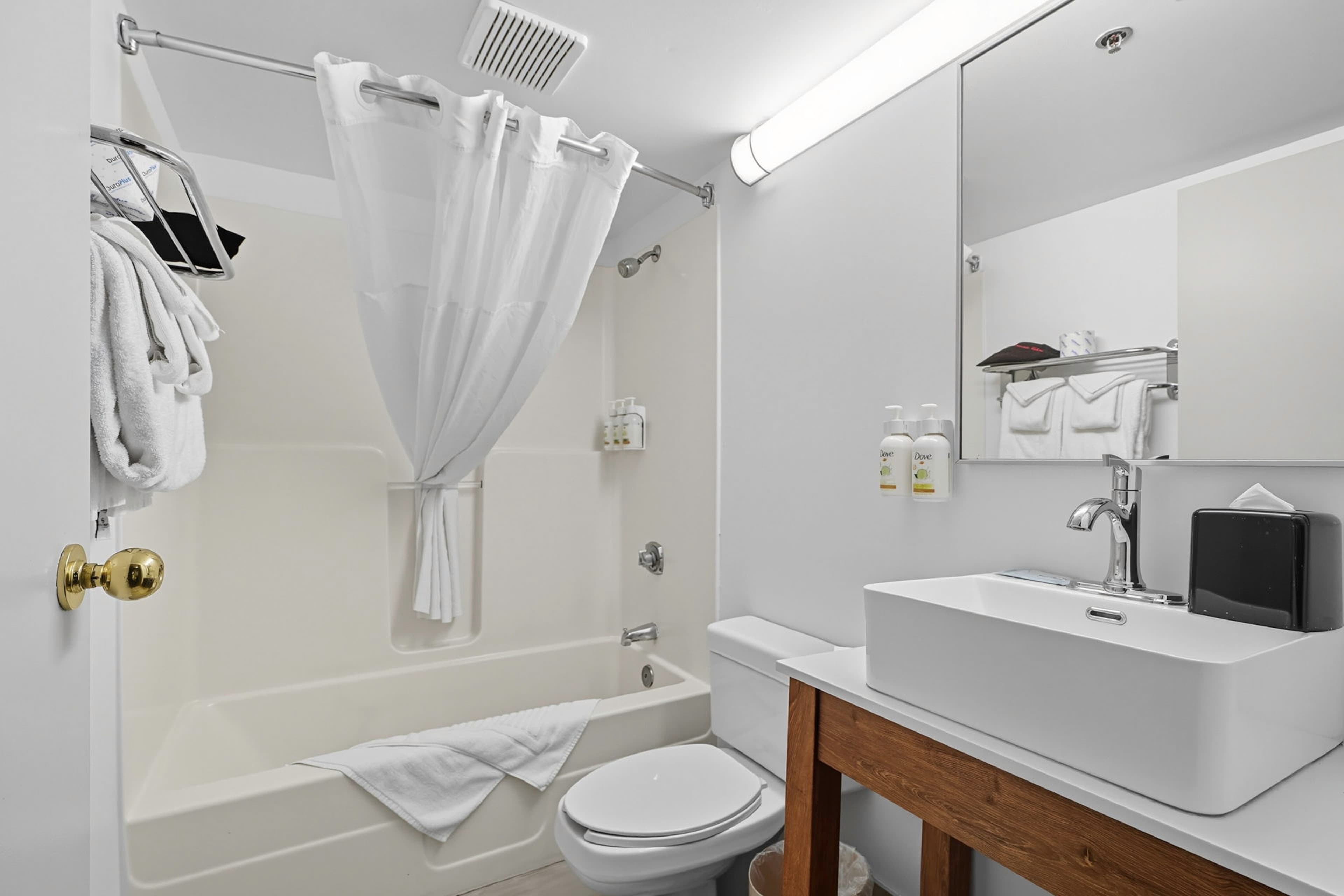 Country Inn & Suites by Radisson, Saskatoon, SK - Image 3
