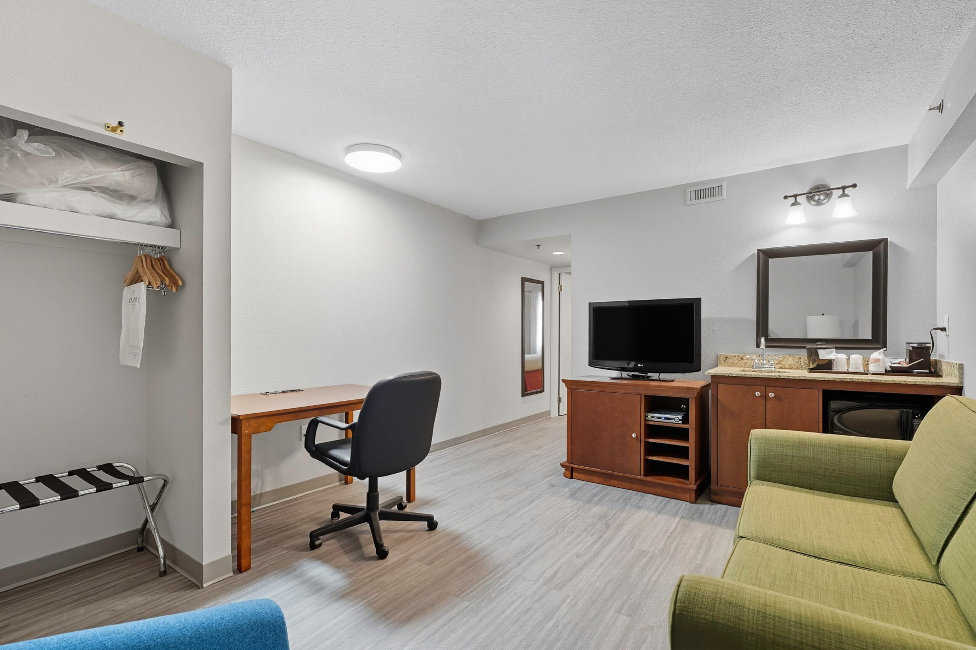 Country Inn & Suites by Radisson, Saskatoon, SK — 9