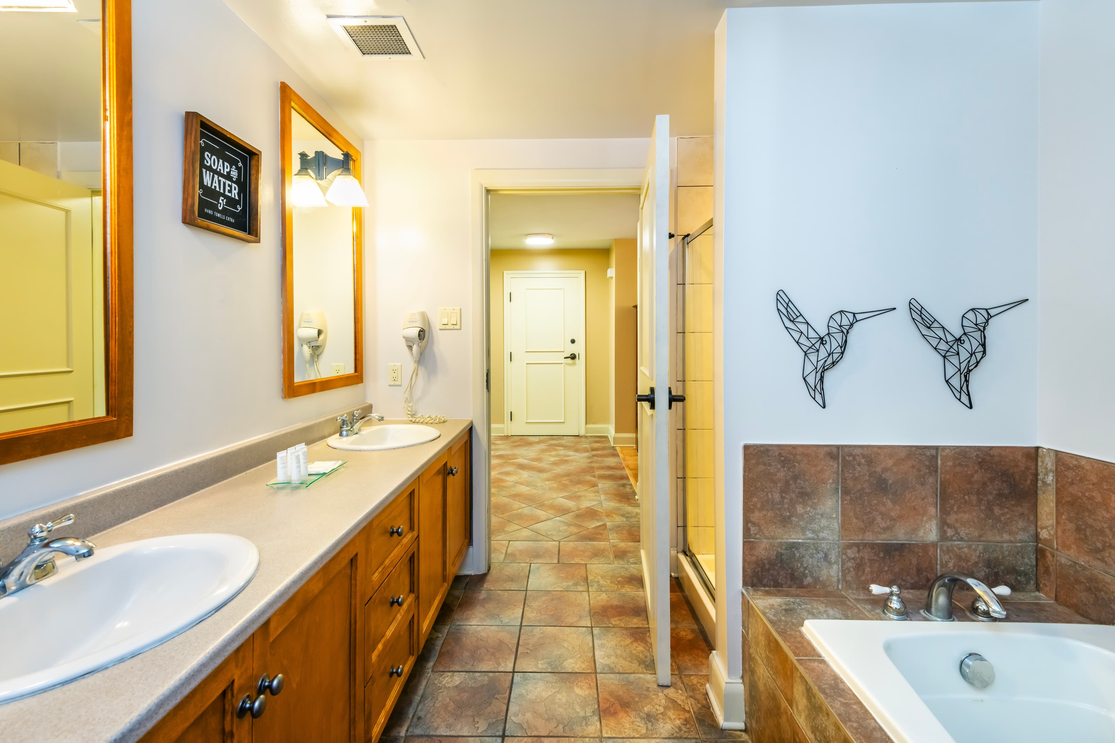 Calabogie Peaks Hotel, Ascend Hotel Member — 8