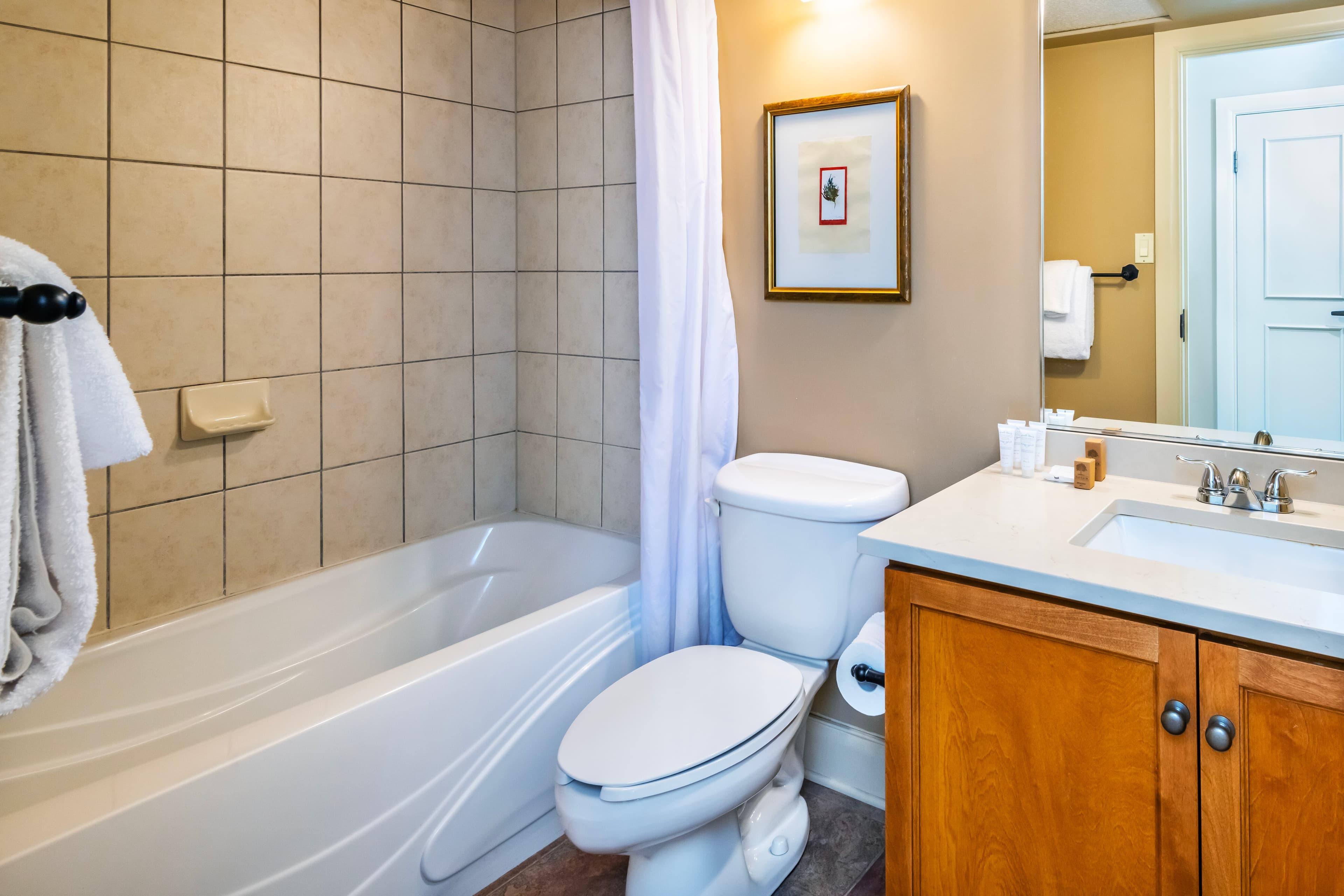 Calabogie Peaks Hotel, Ascend Hotel Member — 15