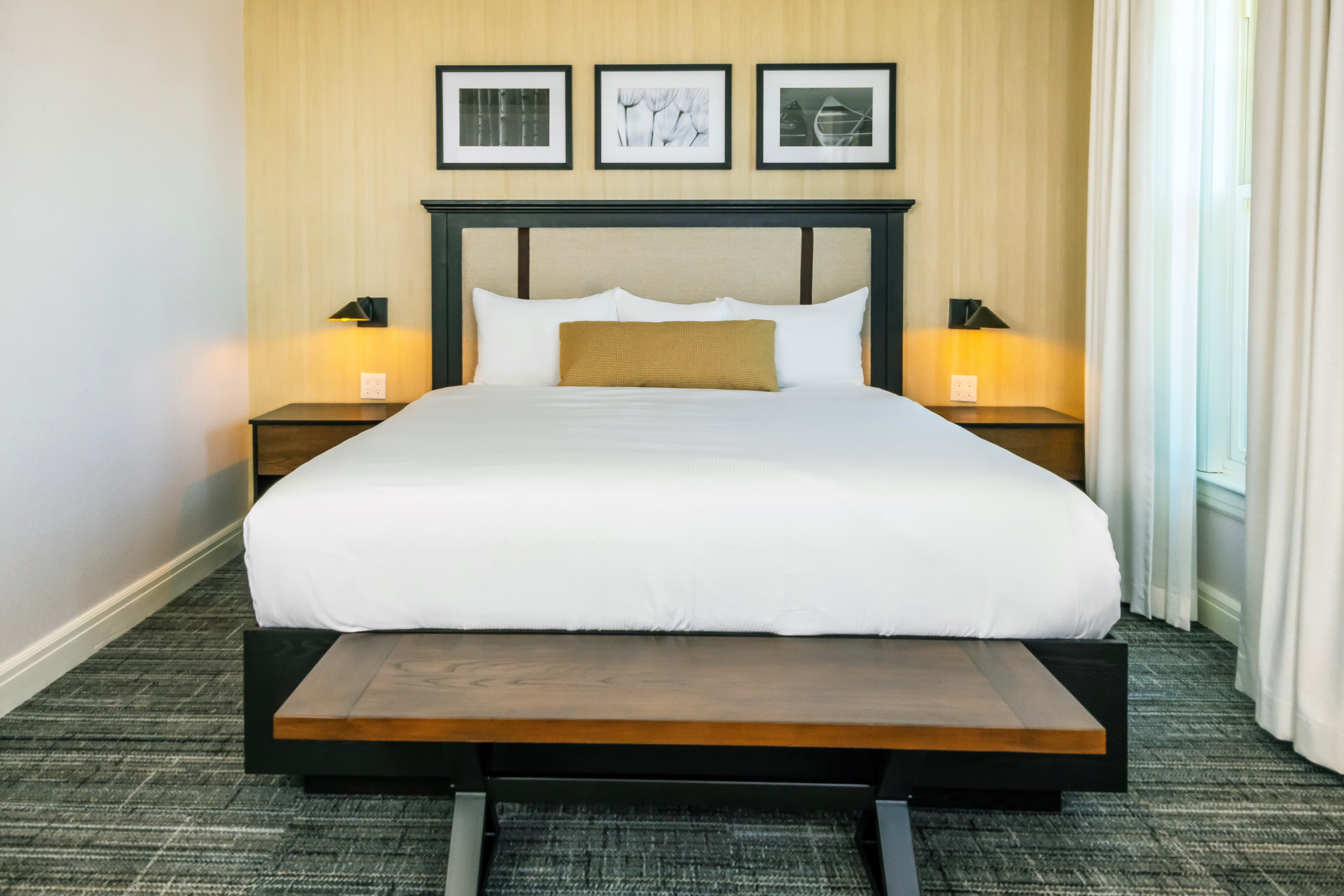 Calabogie Peaks Hotel, Ascend Hotel Member — 25