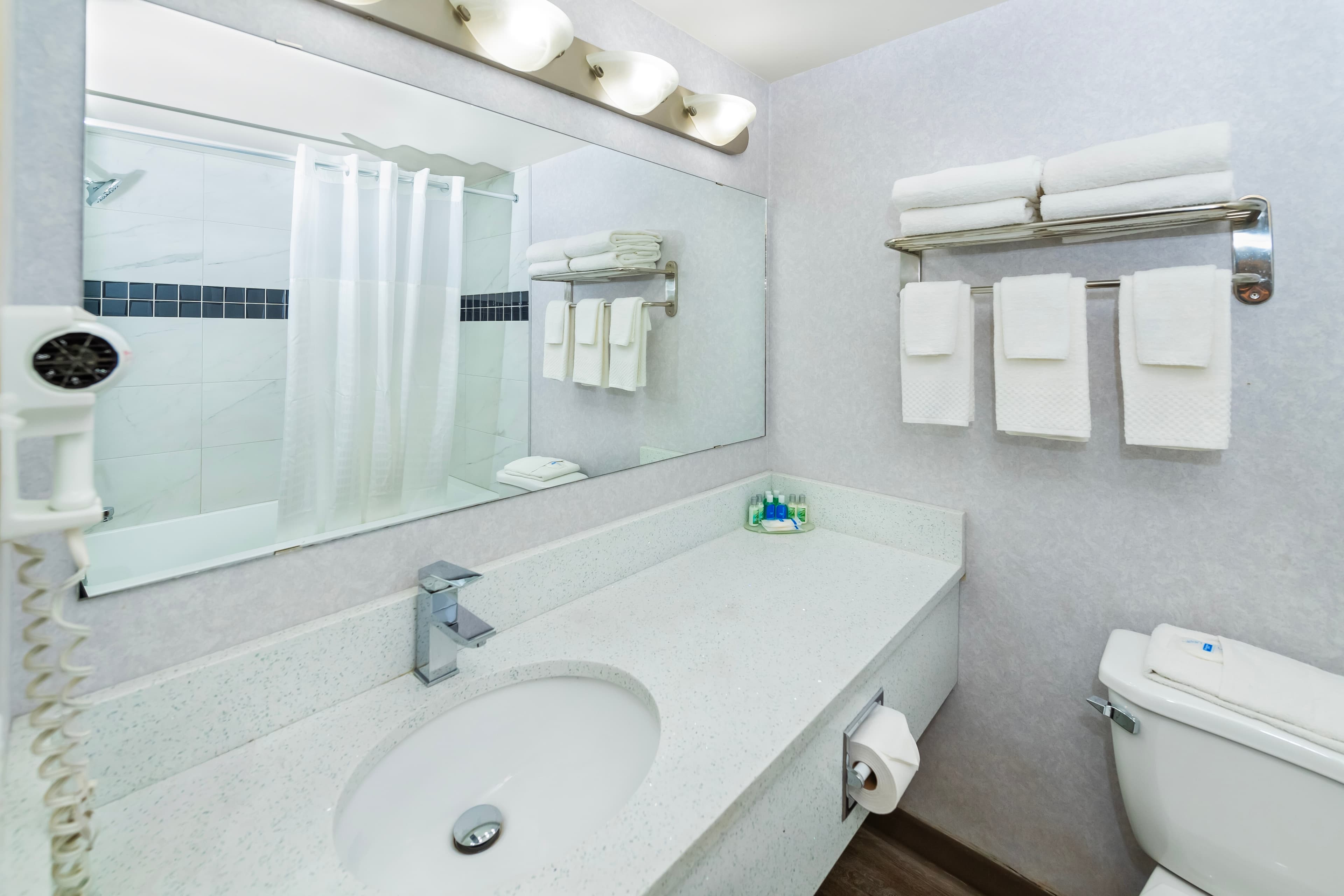 Rodeway Inn — 6