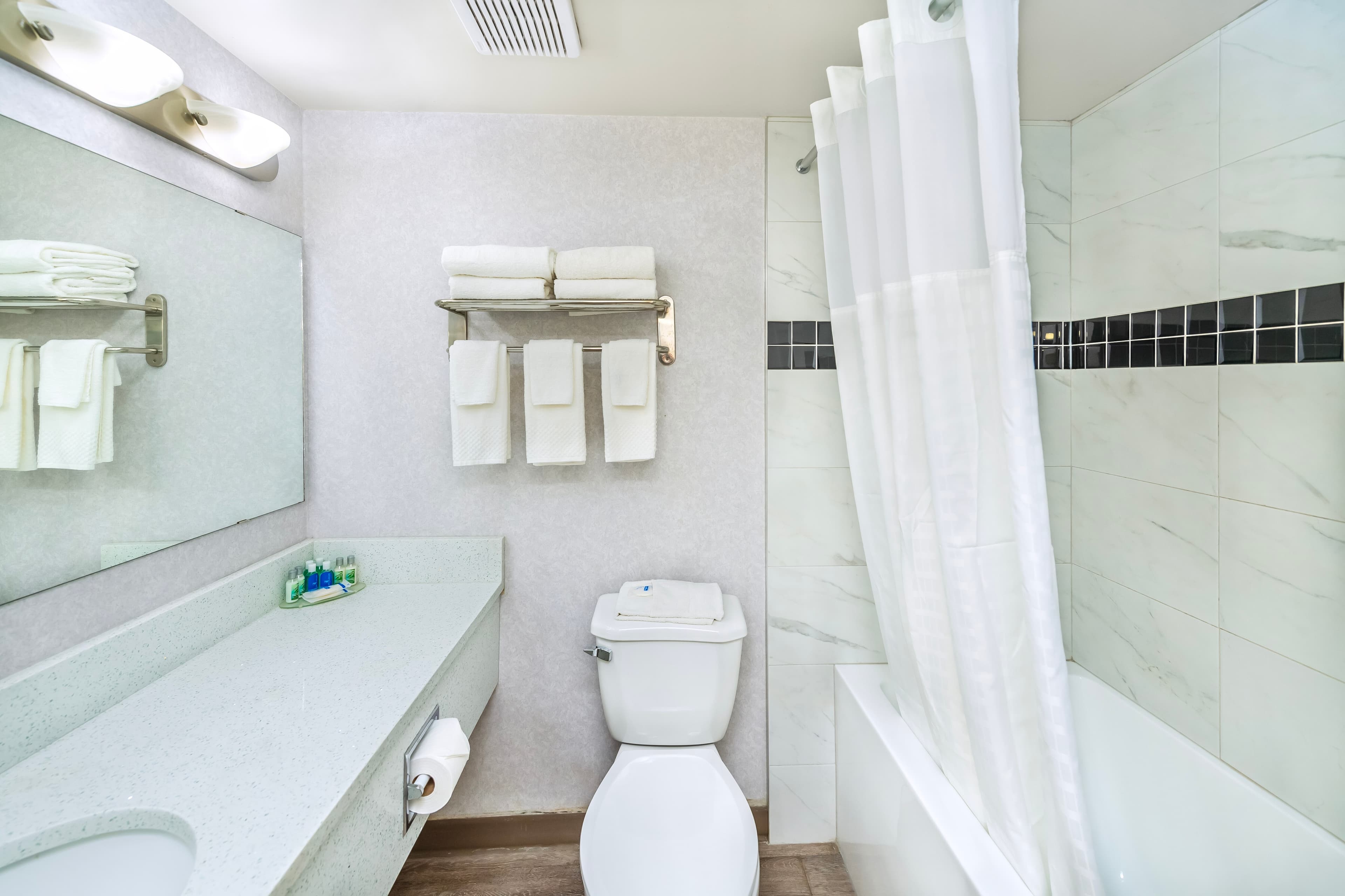 Rodeway Inn — 7