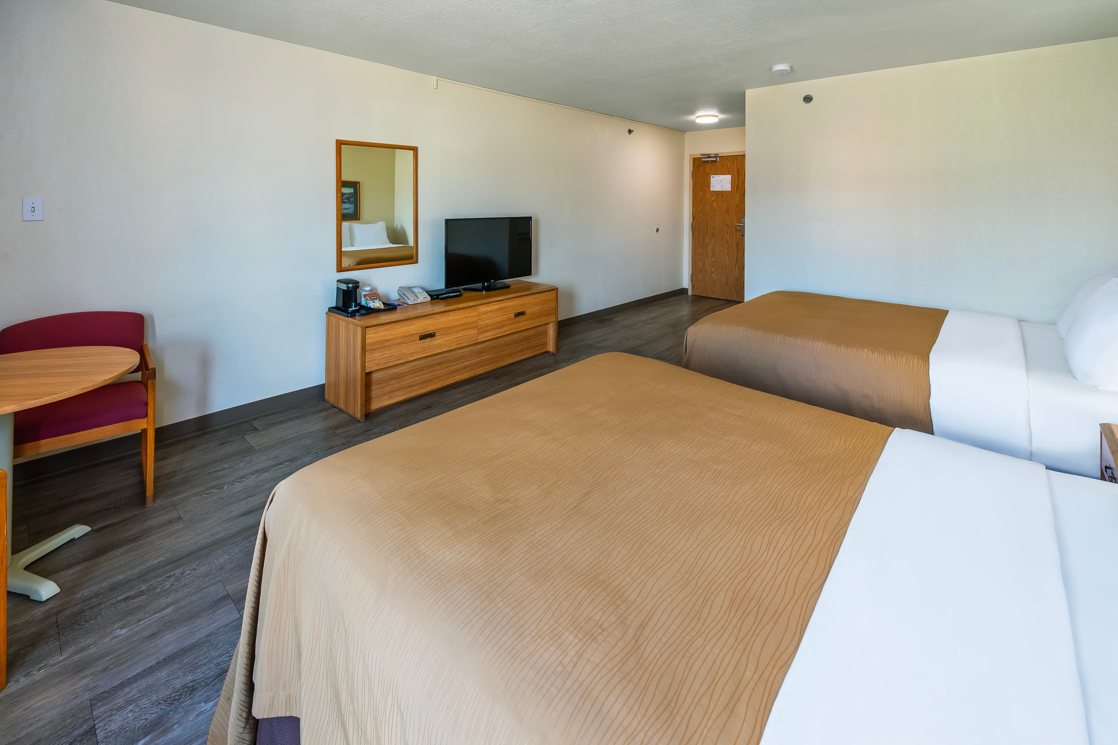 Rodeway Inn — 10