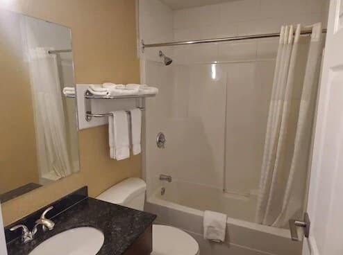 Rodeway Inn & Suites — 31