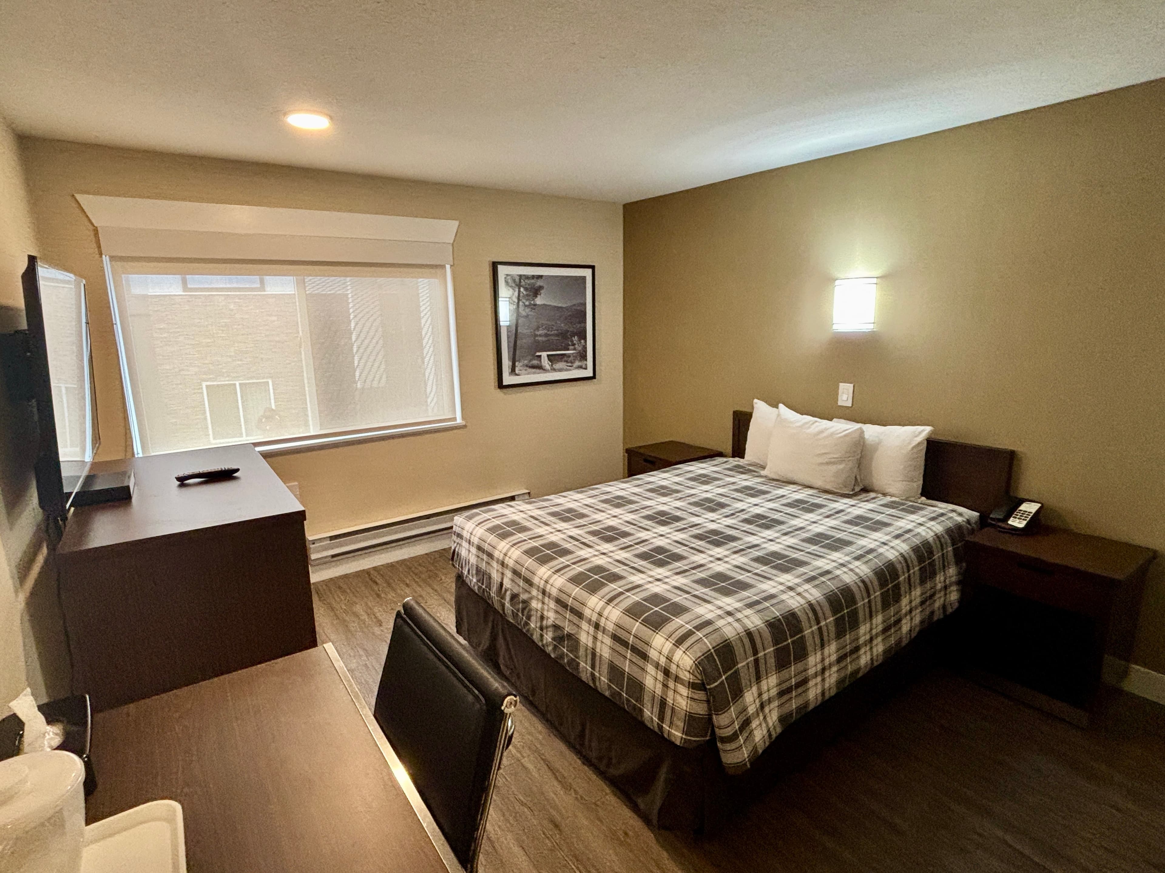 Rodeway Inn & Suites — 23