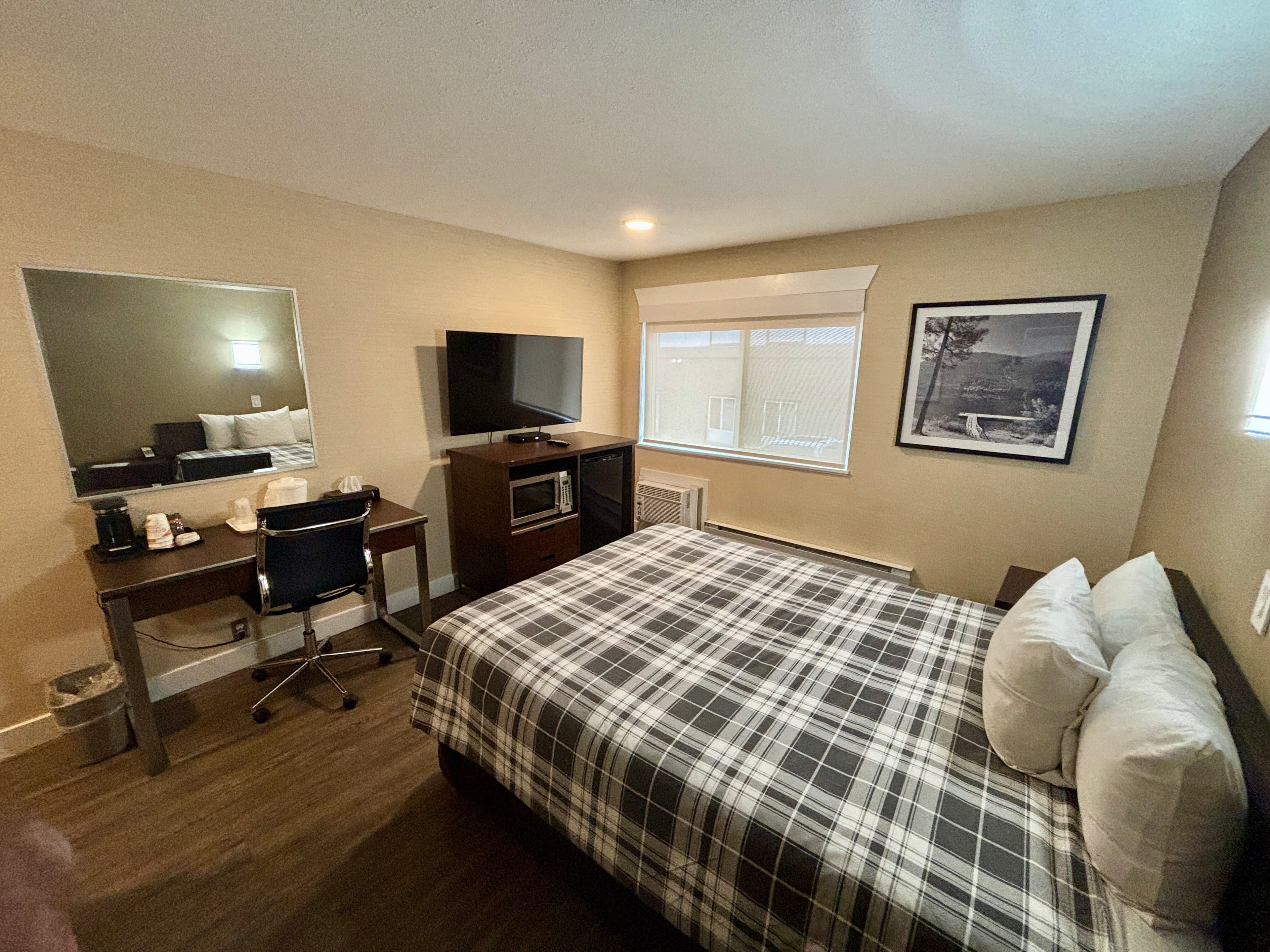 Rodeway Inn & Suites — 24