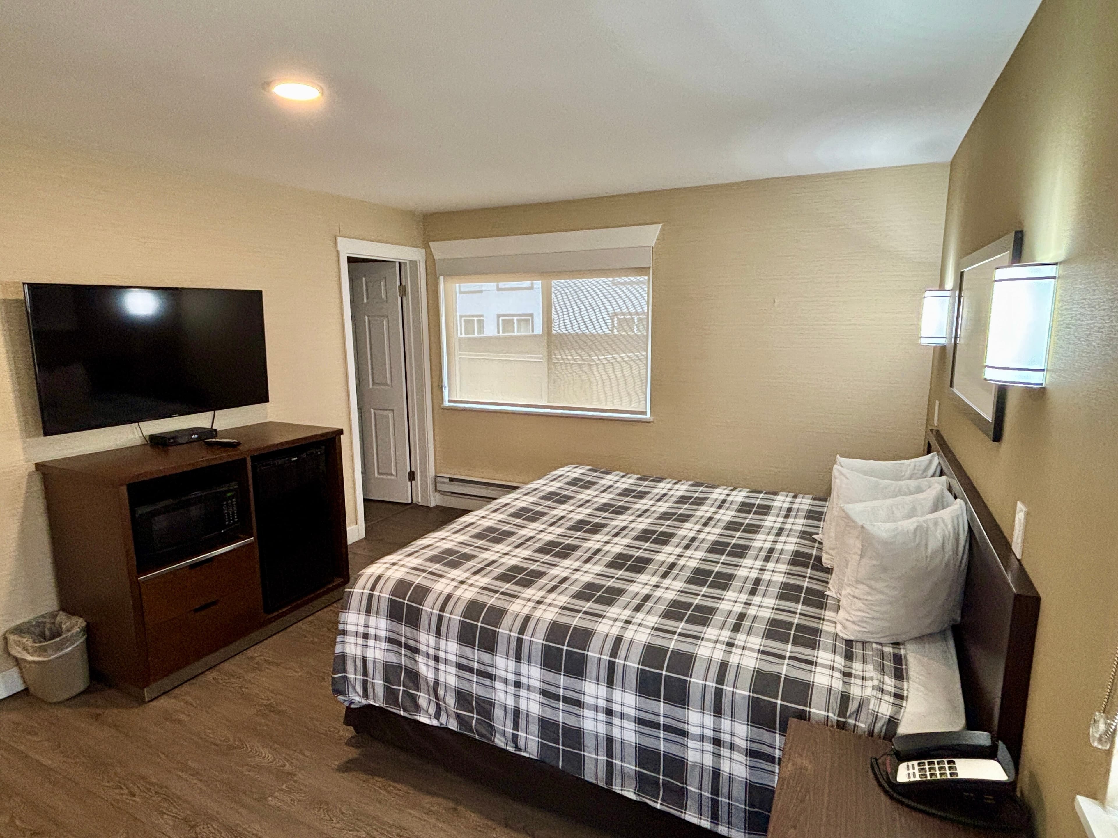 Rodeway Inn & Suites — 20