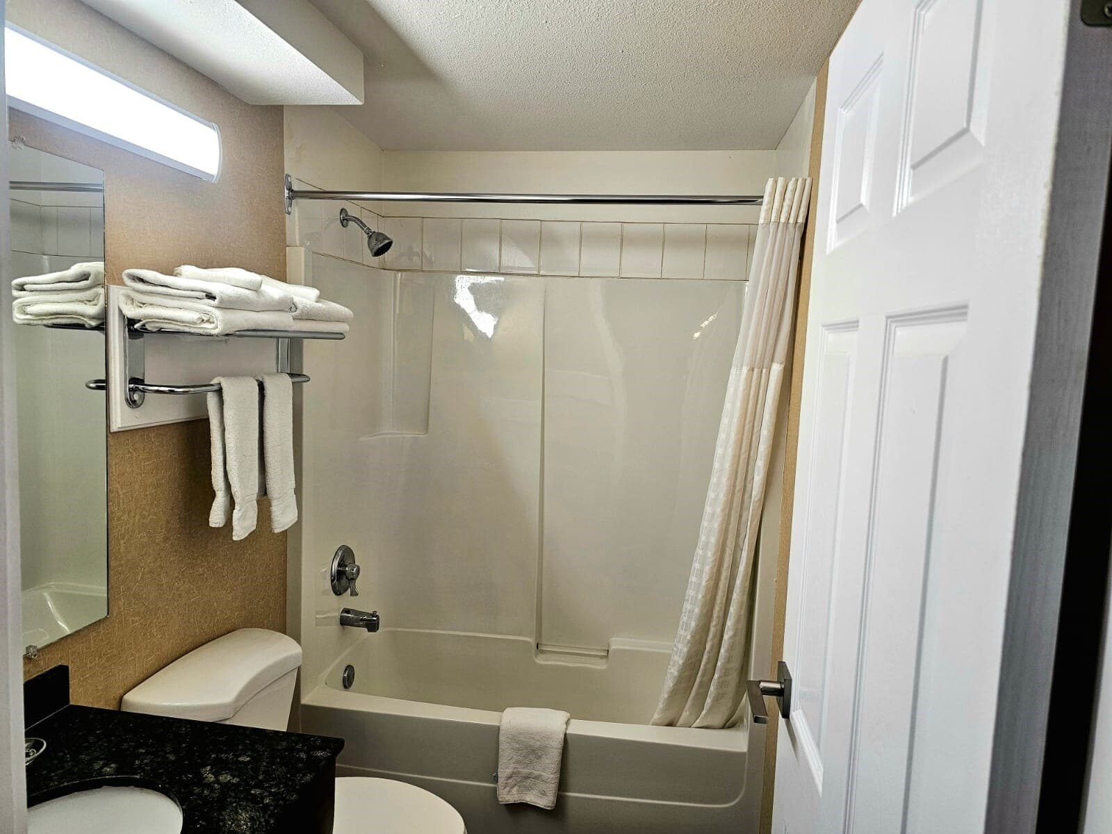 Rodeway Inn & Suites — 32