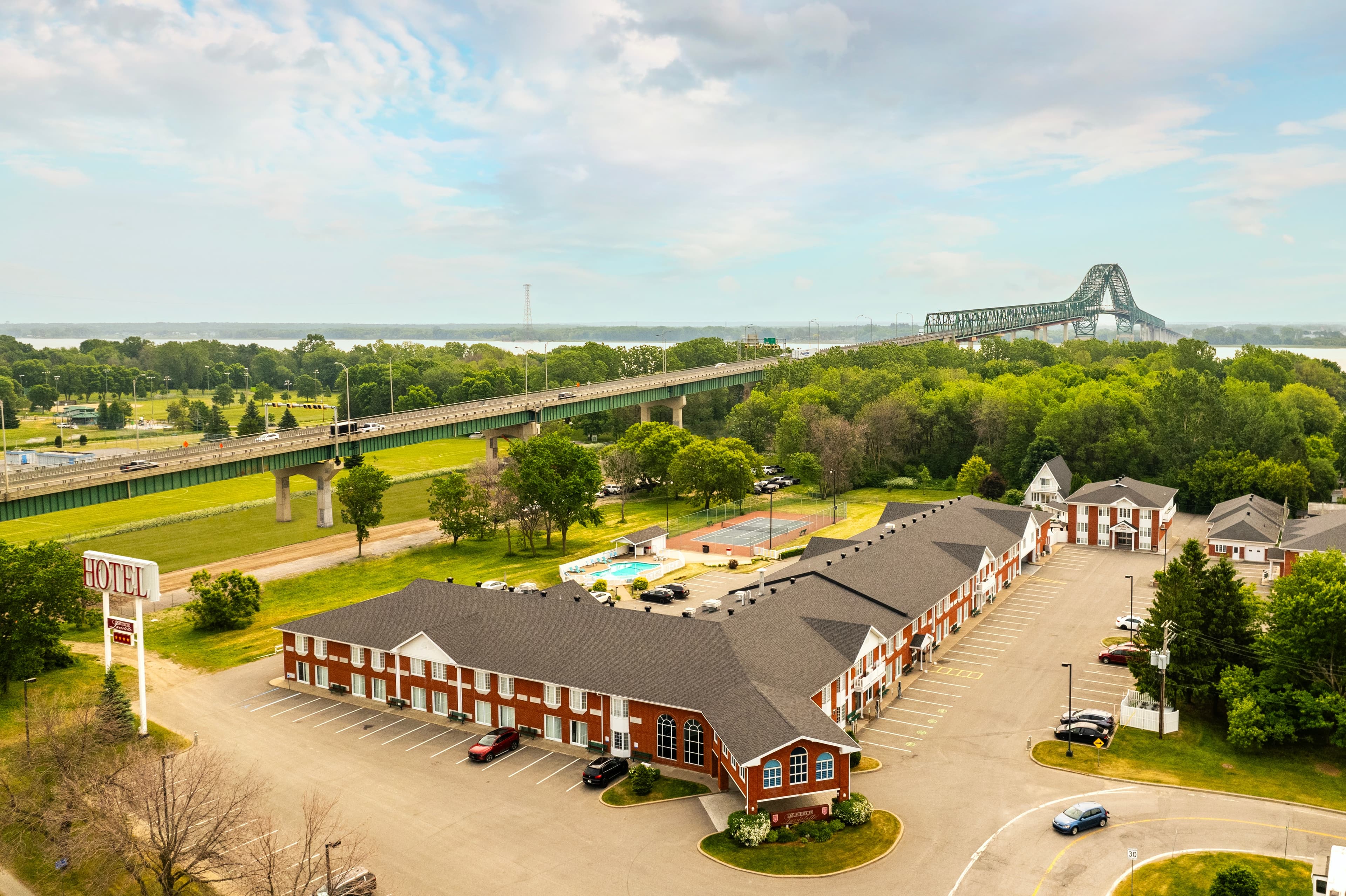 Les Suites de Laviolette, an Ascend Collection Hotel - Image 1