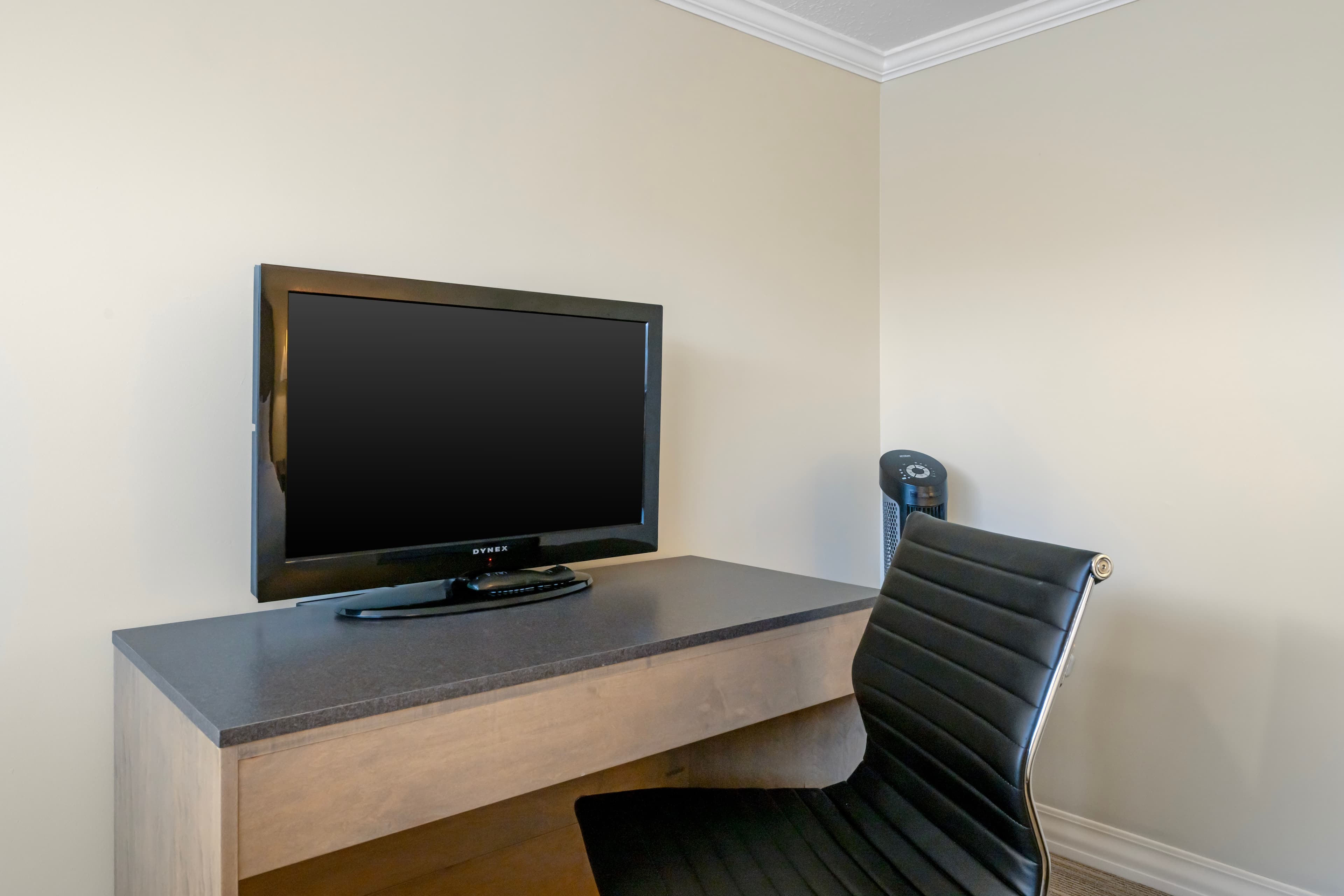 Econo Lodge Inn & Suites — 21