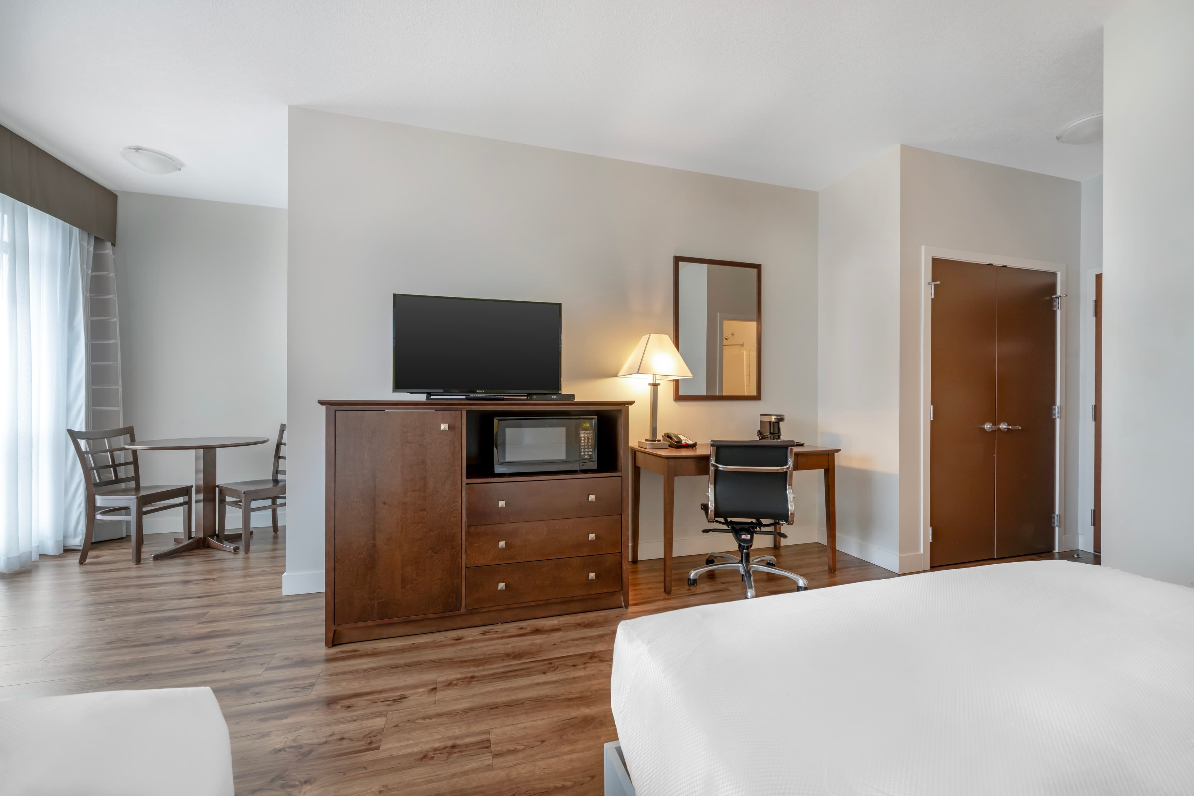 Econo Lodge Inn & Suites — 25