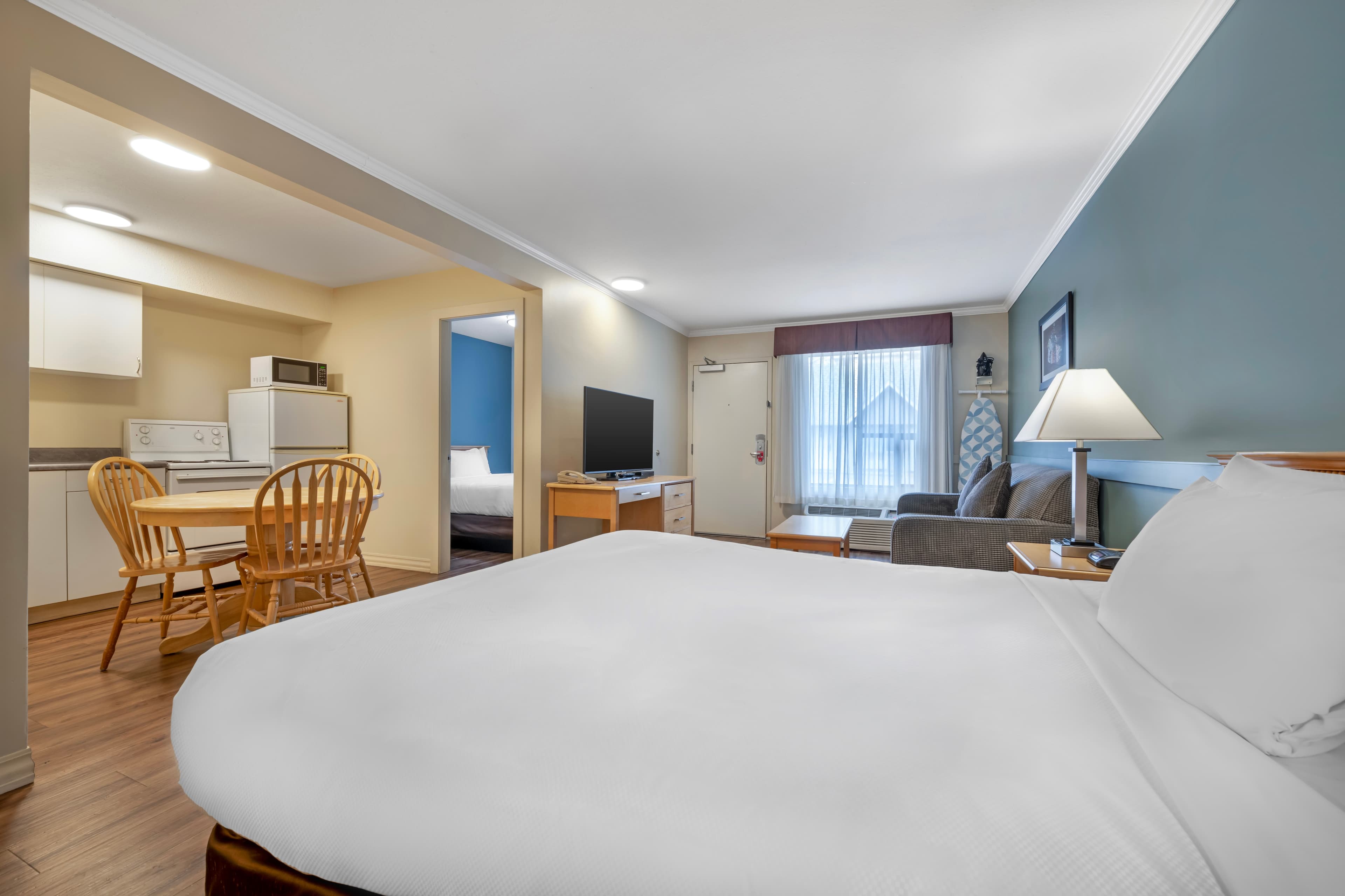 Econo Lodge Inn & Suites — 28