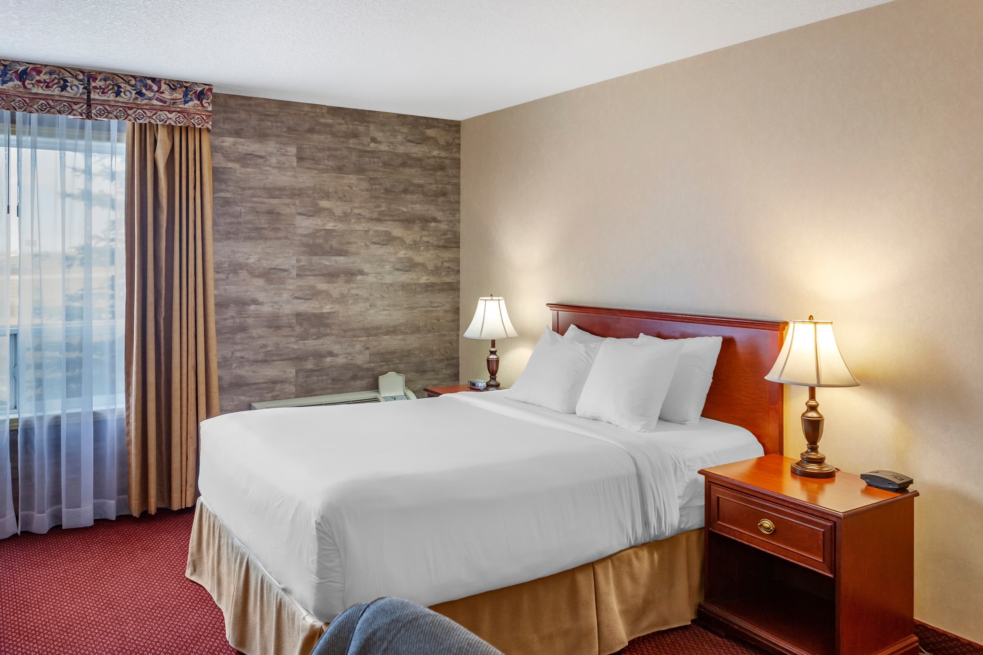 Quality Inn & Suites Edmonton International Airport - Image 2