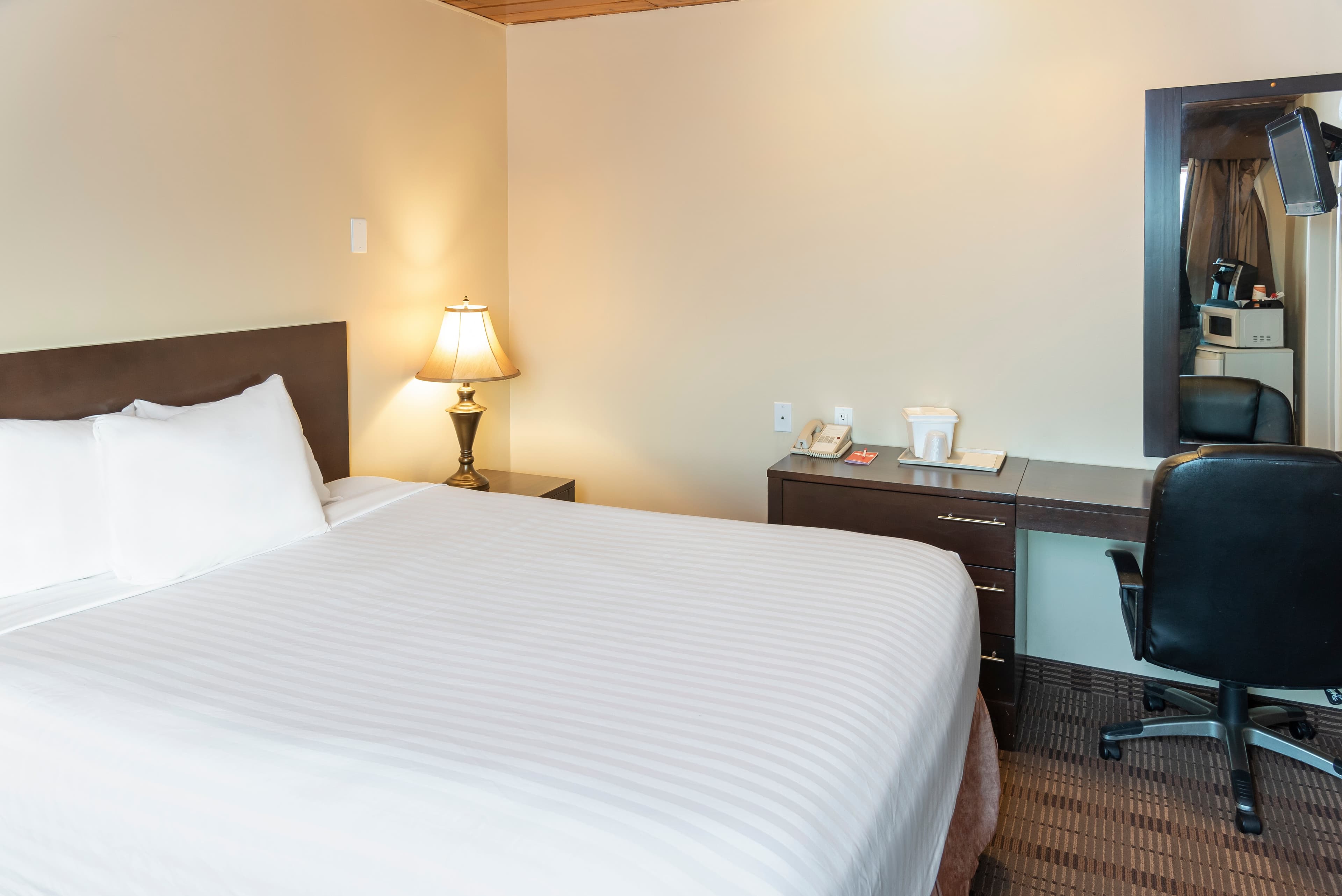 Econo Lodge Inn & Suites — 15