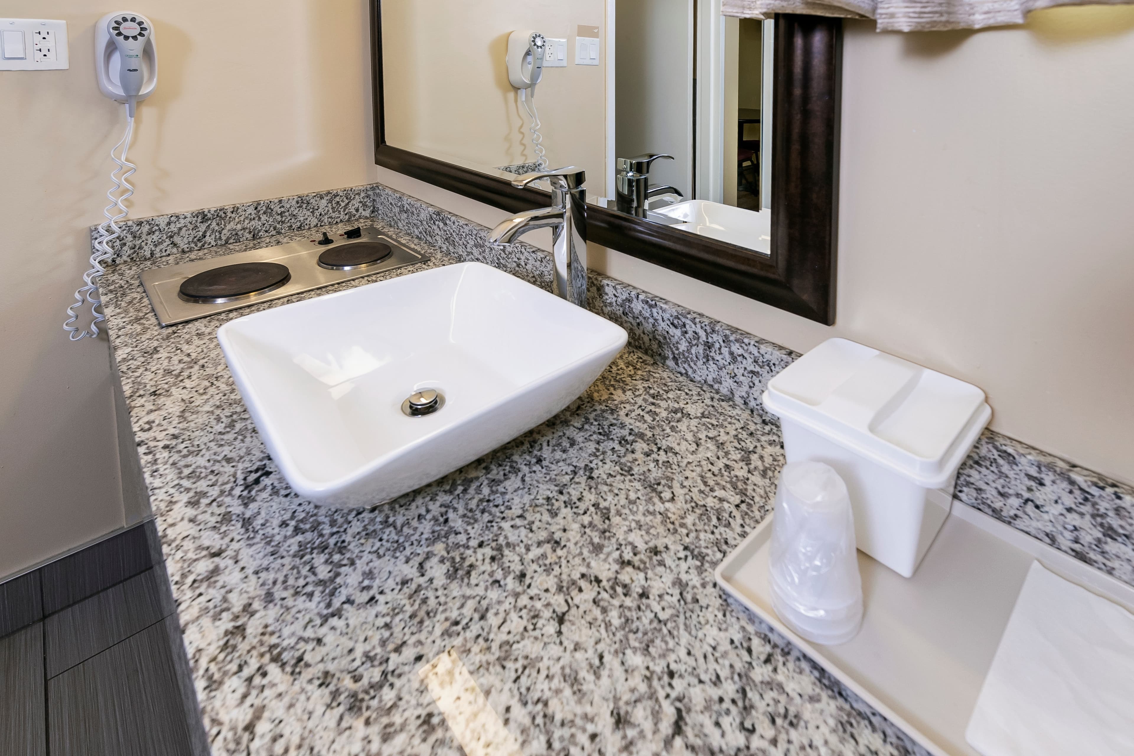 Econo Lodge Inn & Suites — 19