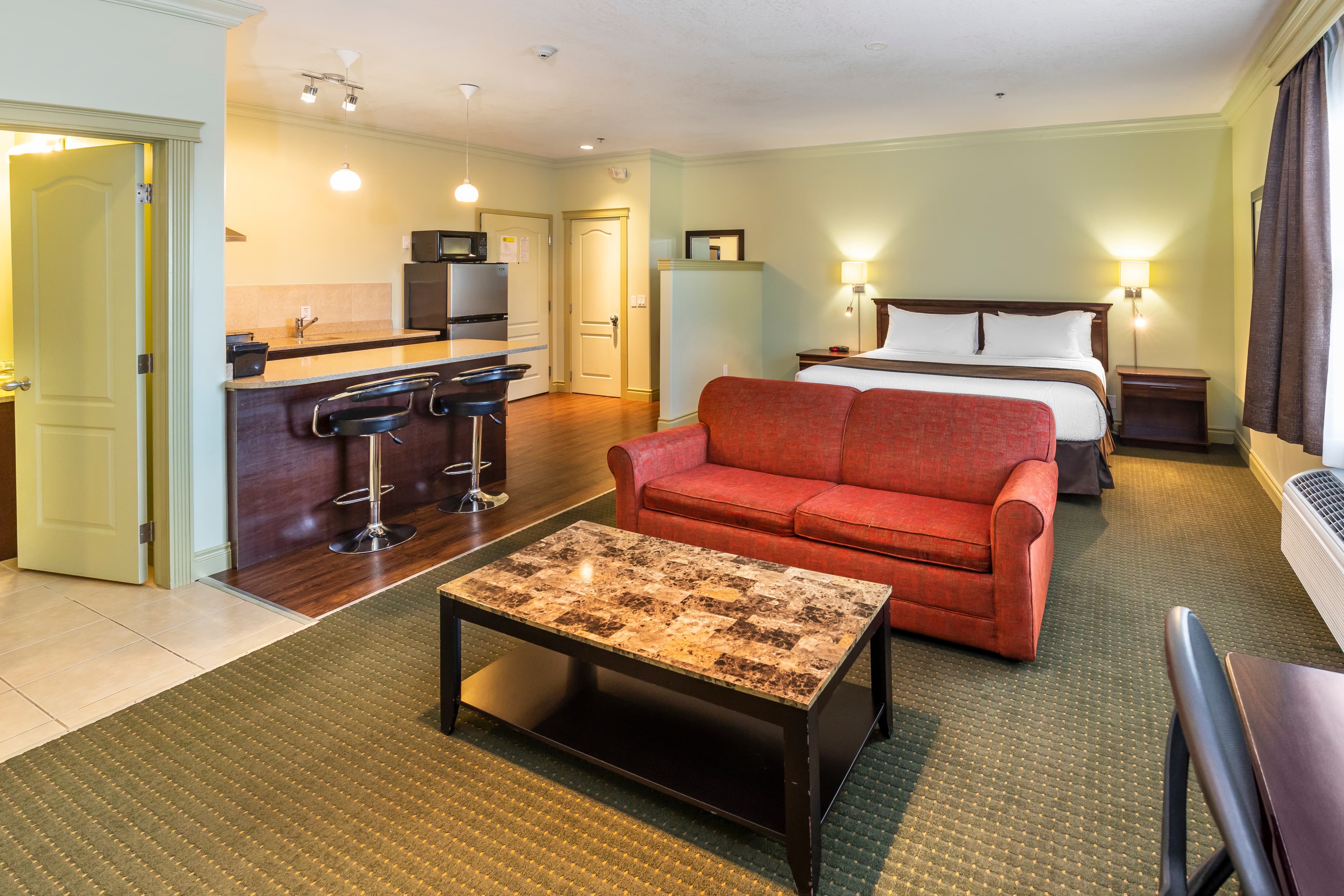 Quality Inn & Suites - Image 5